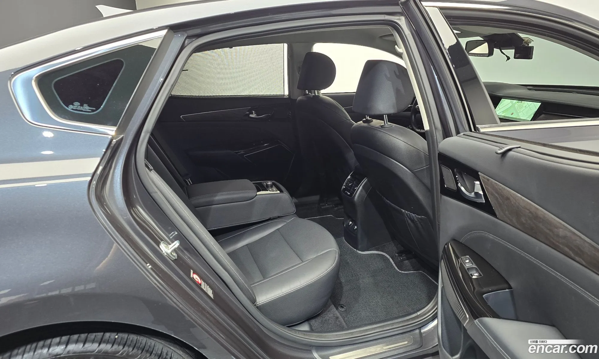 Kia K7 Premier 2019 — 24