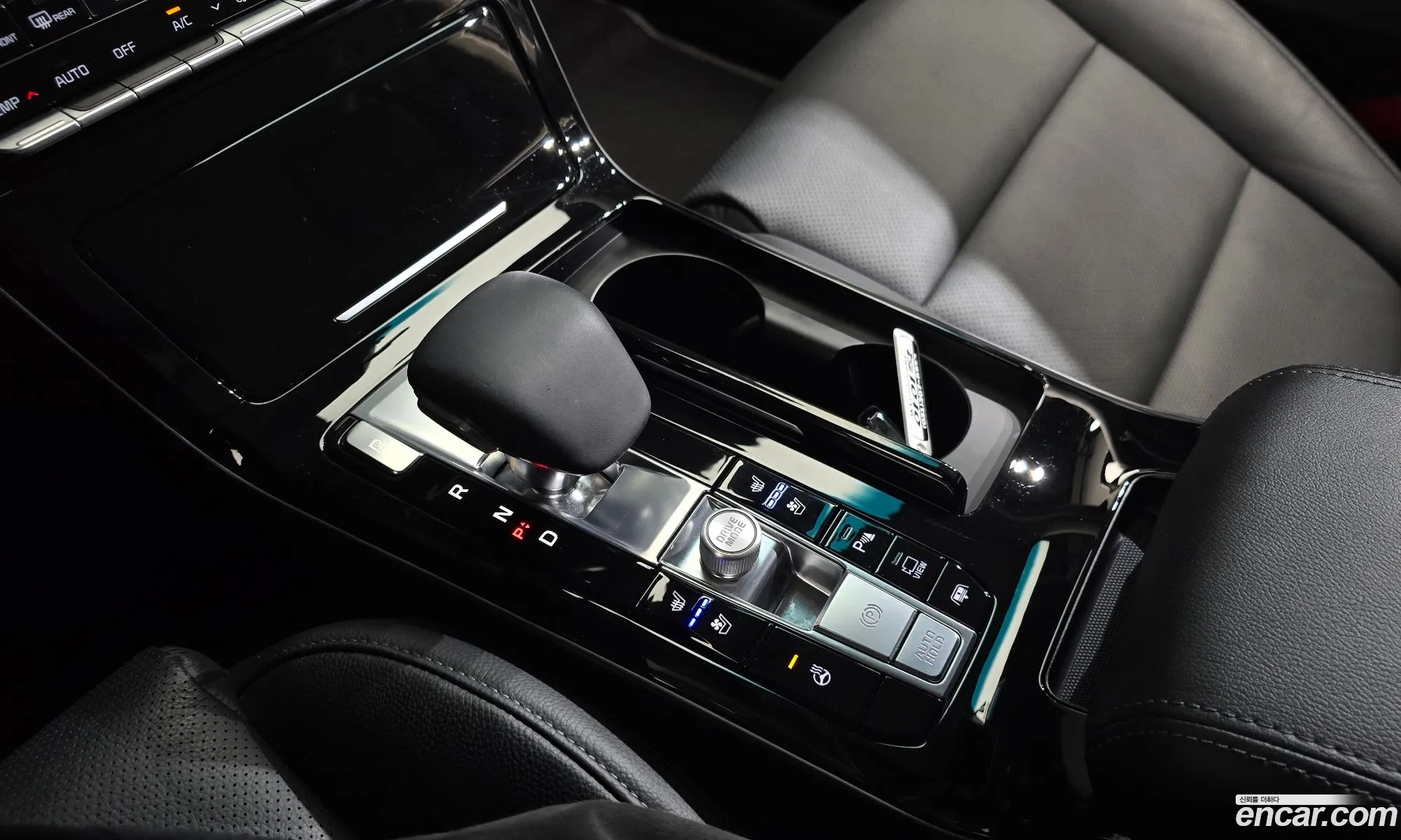 Kia K7 Premier 2019 — 18