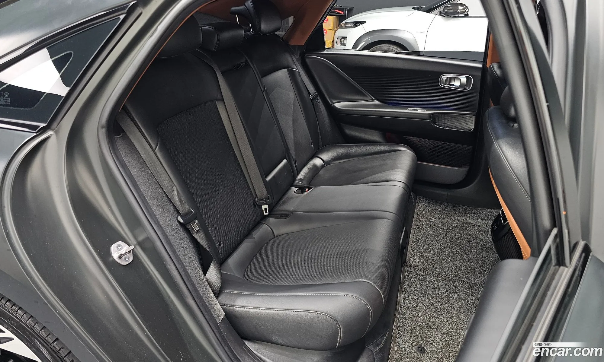 Hyundai Ioniq 6 2023 KMHM541CPPA045313 — 18