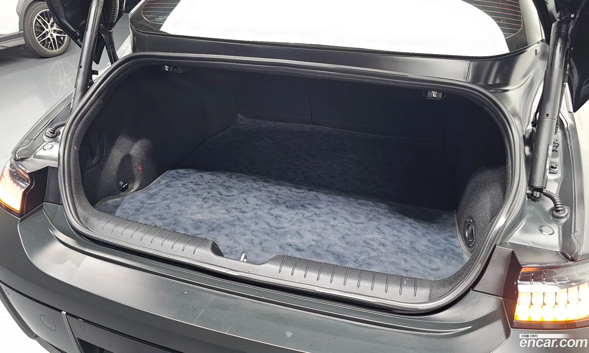 Hyundai Ioniq 6 2023 KMHM541CPPA045313 — 25