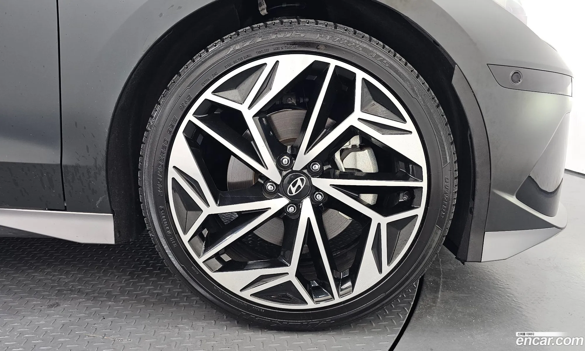 Hyundai Ioniq 6 2023 KMHM541CPPA045313 — 14