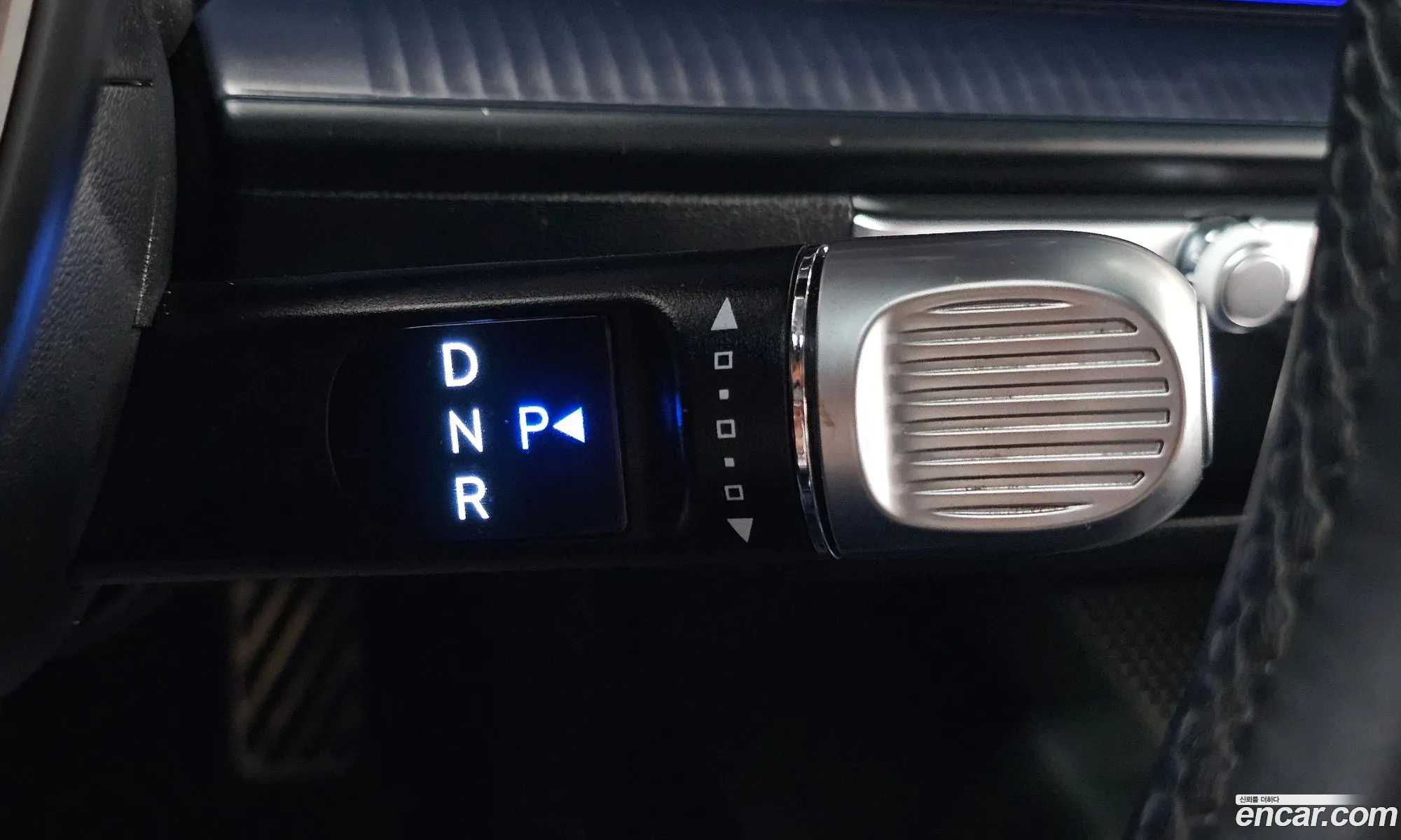 Hyundai Ioniq 6 2023 KMHM541CPPA045313 — 28