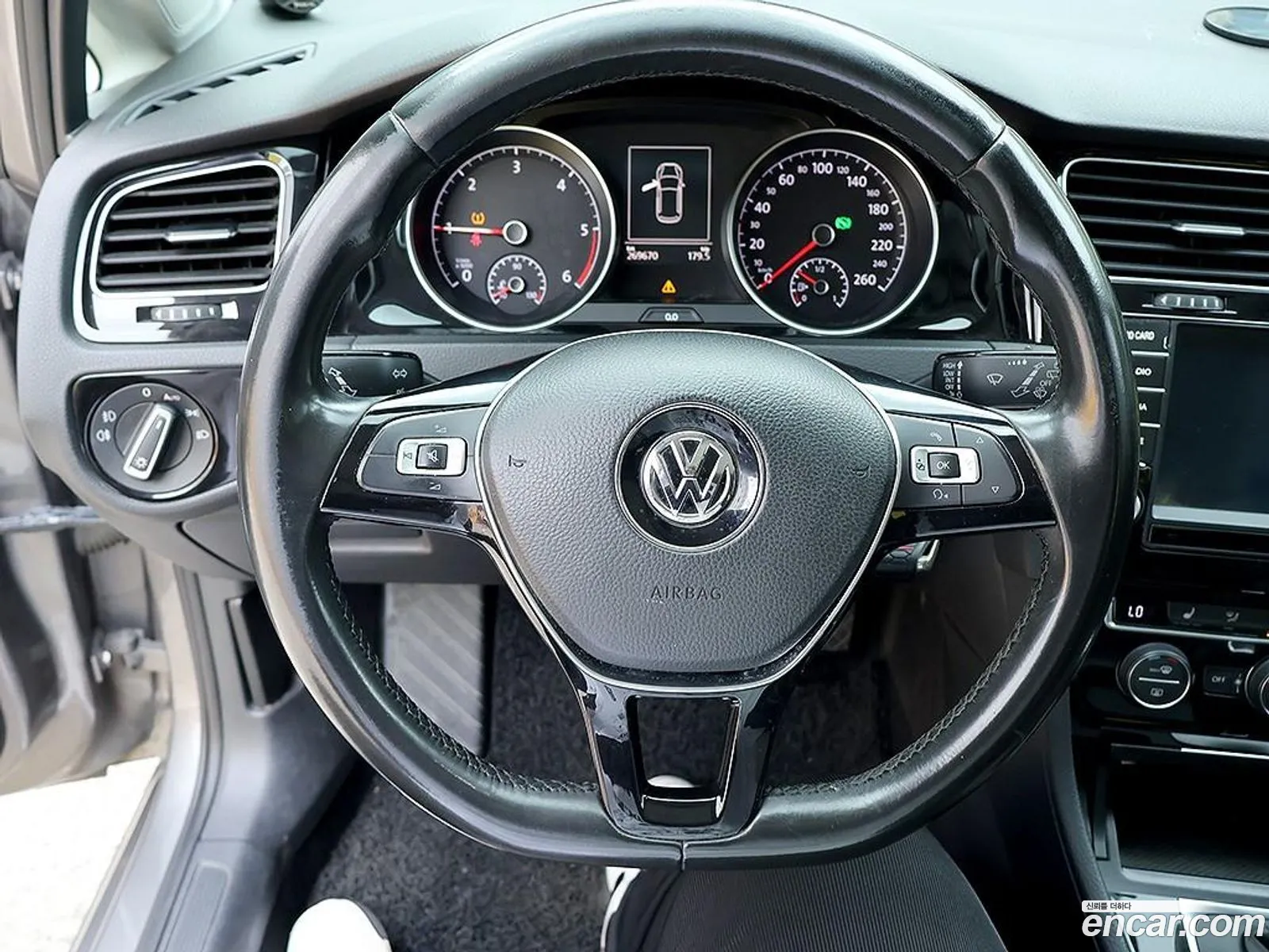Volkswagen Golf 7th Gen 2013 — 7