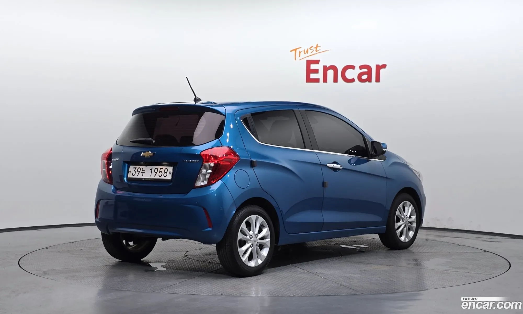 Chevrolet (GM Daewoo) Spark 2018 KLYDC487DKC732754 — 16