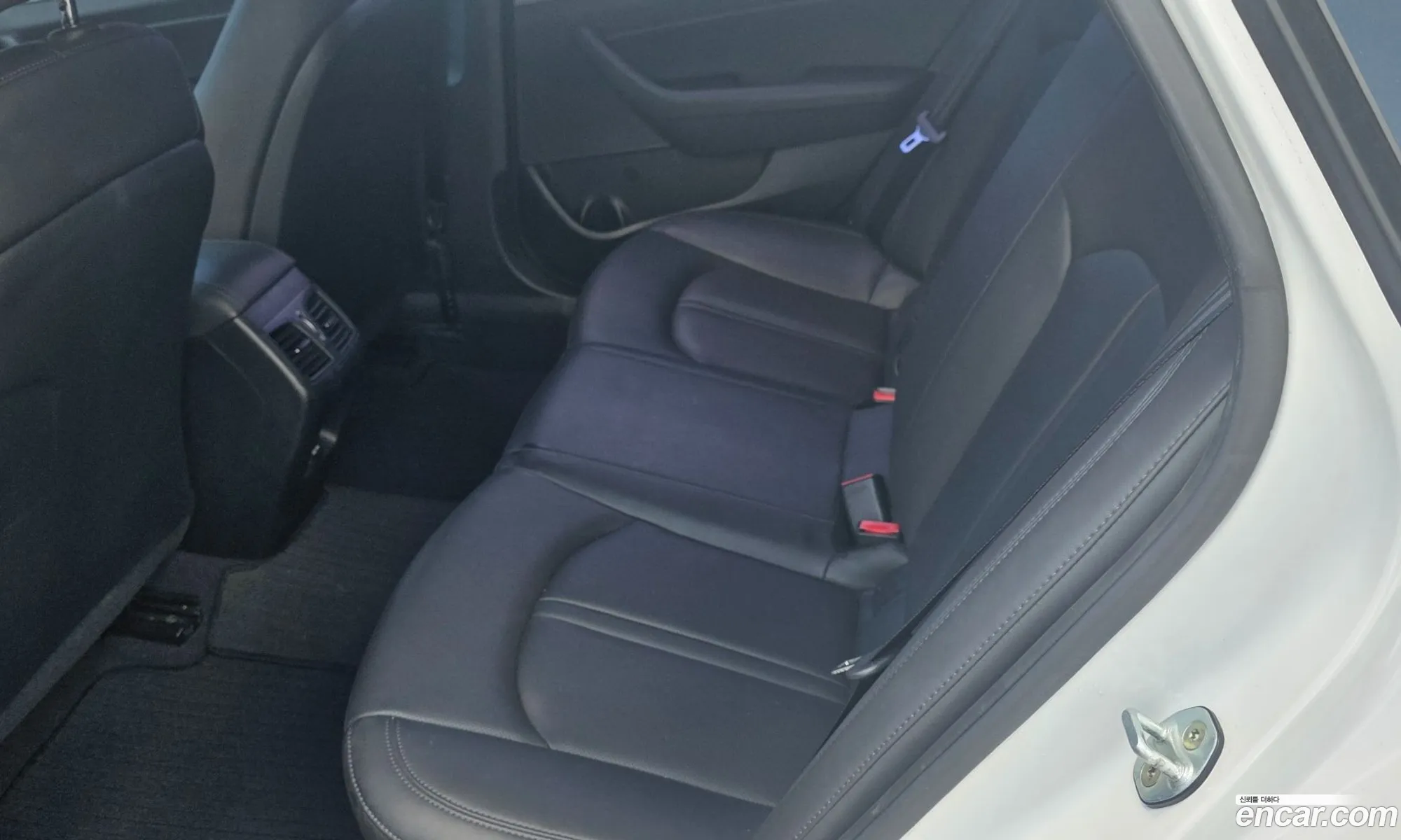 Hyundai LF Sonata 2016 — 2