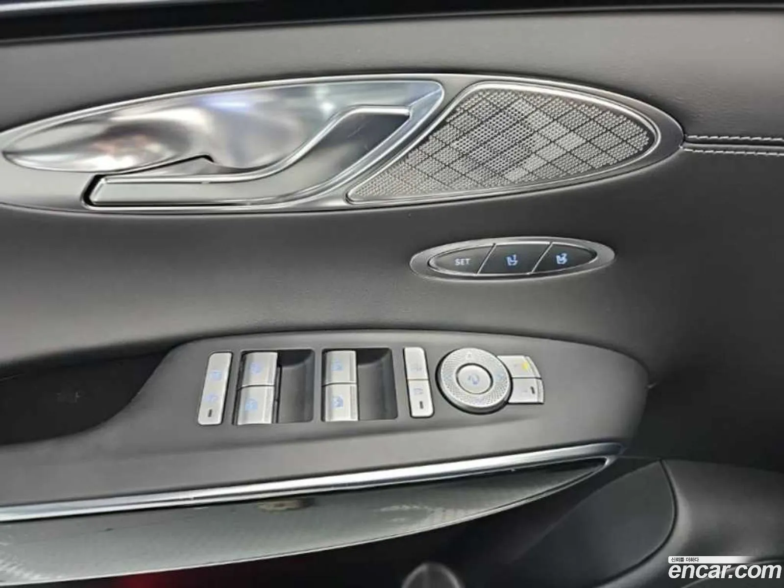 Genesis GV70 2022 — 12