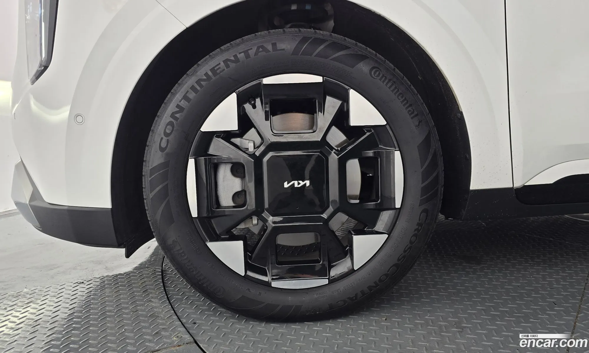 Kia Carnival 2024 — 25