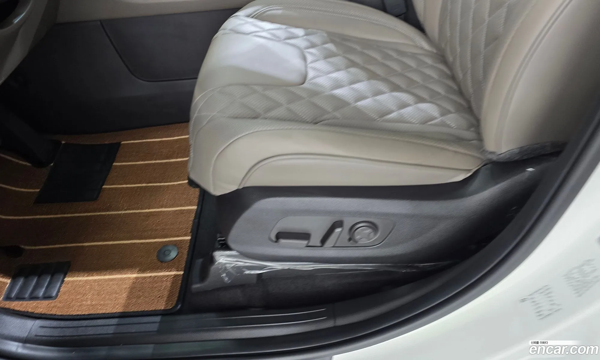 Kia Carnival 2024 — 27