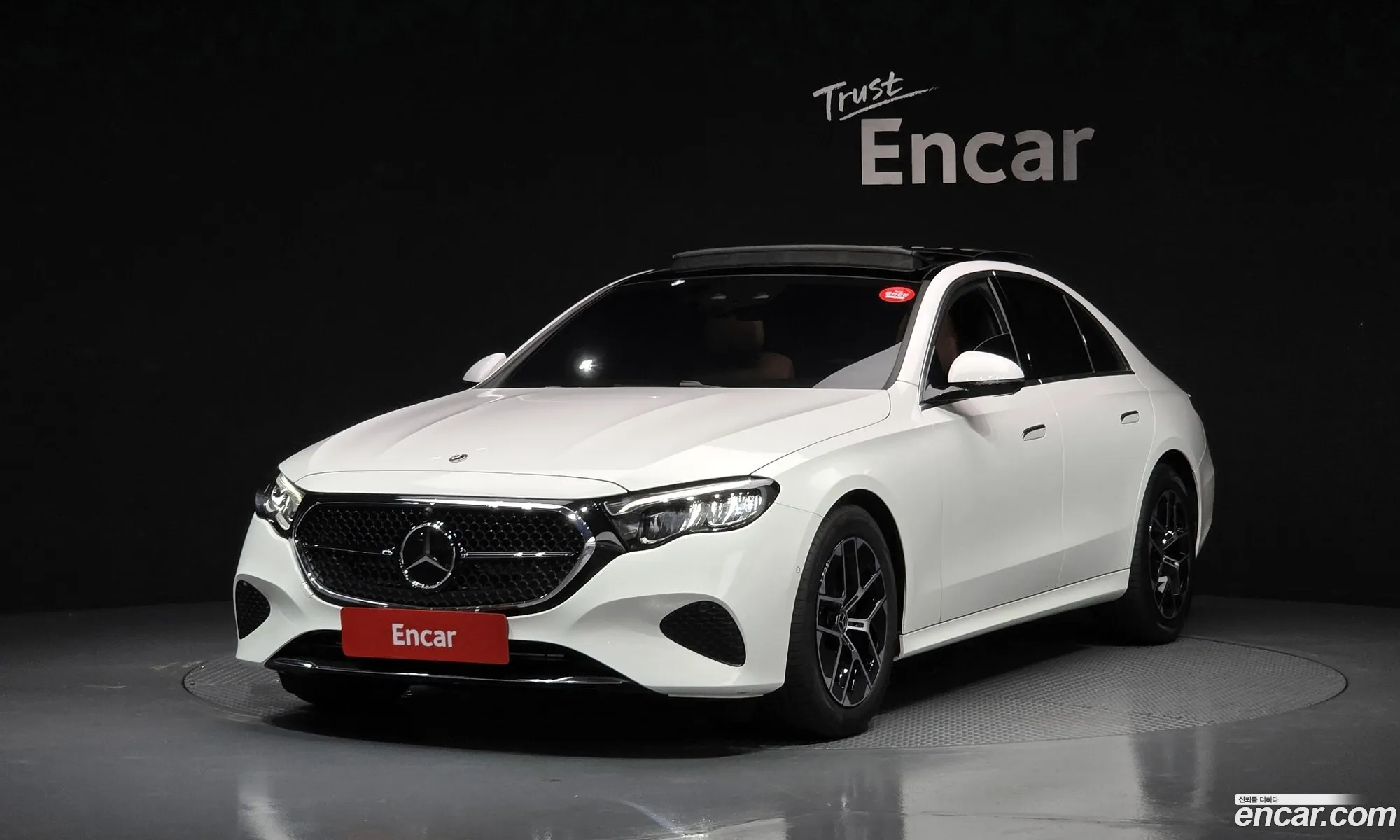 Mercedes-Benz E-Class W214 2025 — 16