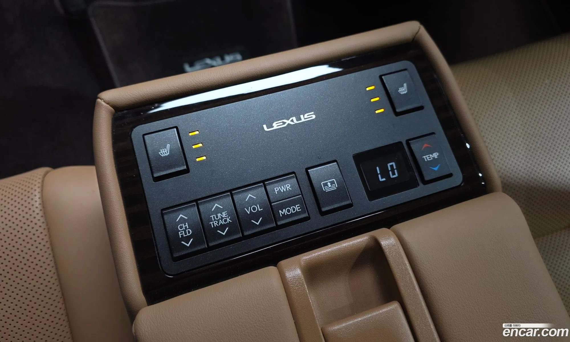 Lexus ES300h 2017 — 14