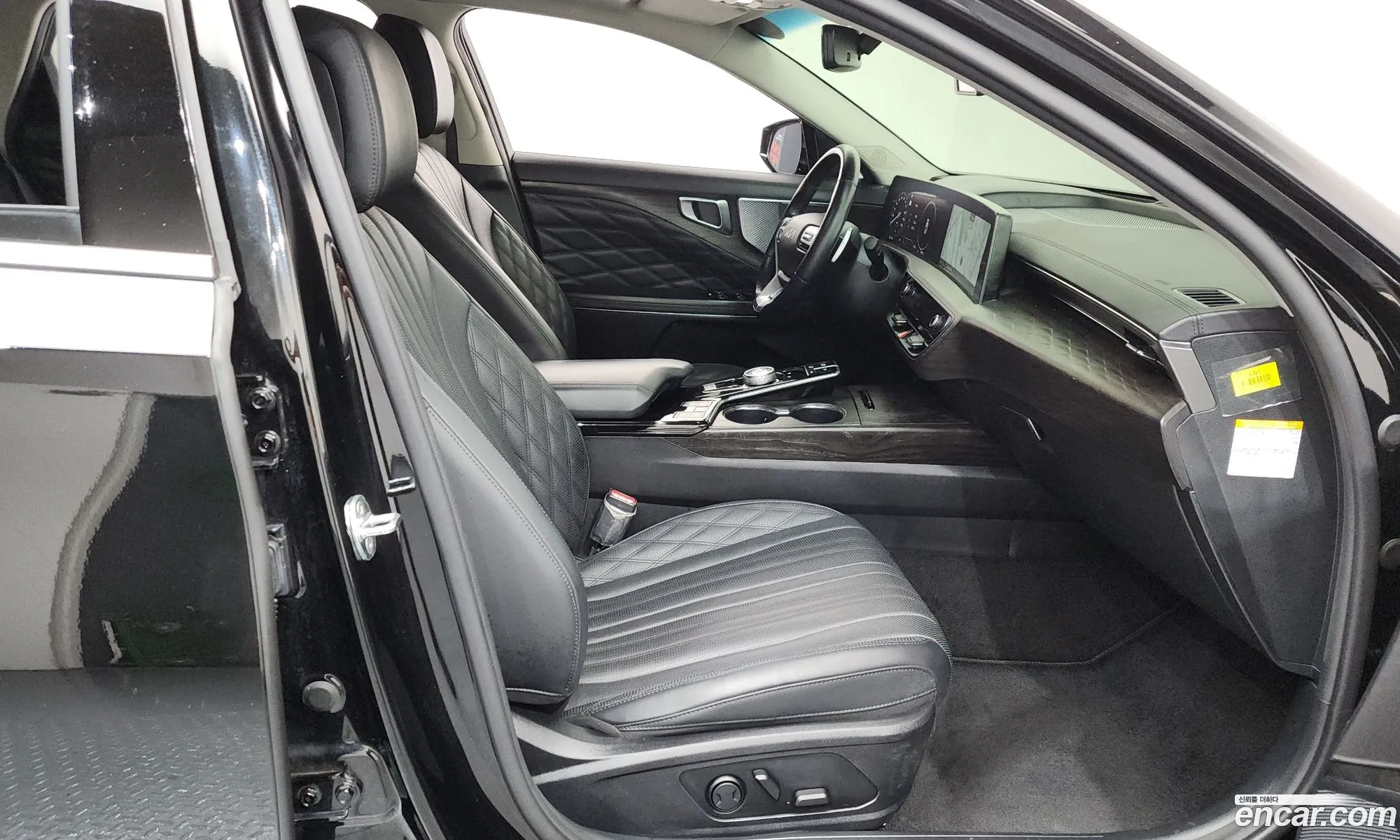 Kia K8 Hybrid 2022 — 4