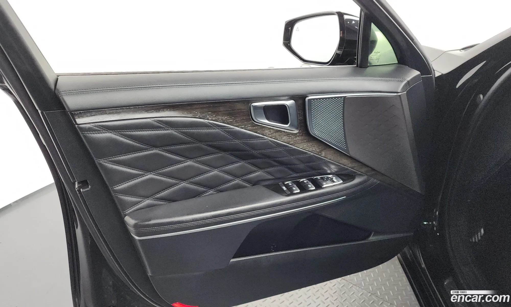 Kia K8 Hybrid 2022 — 23