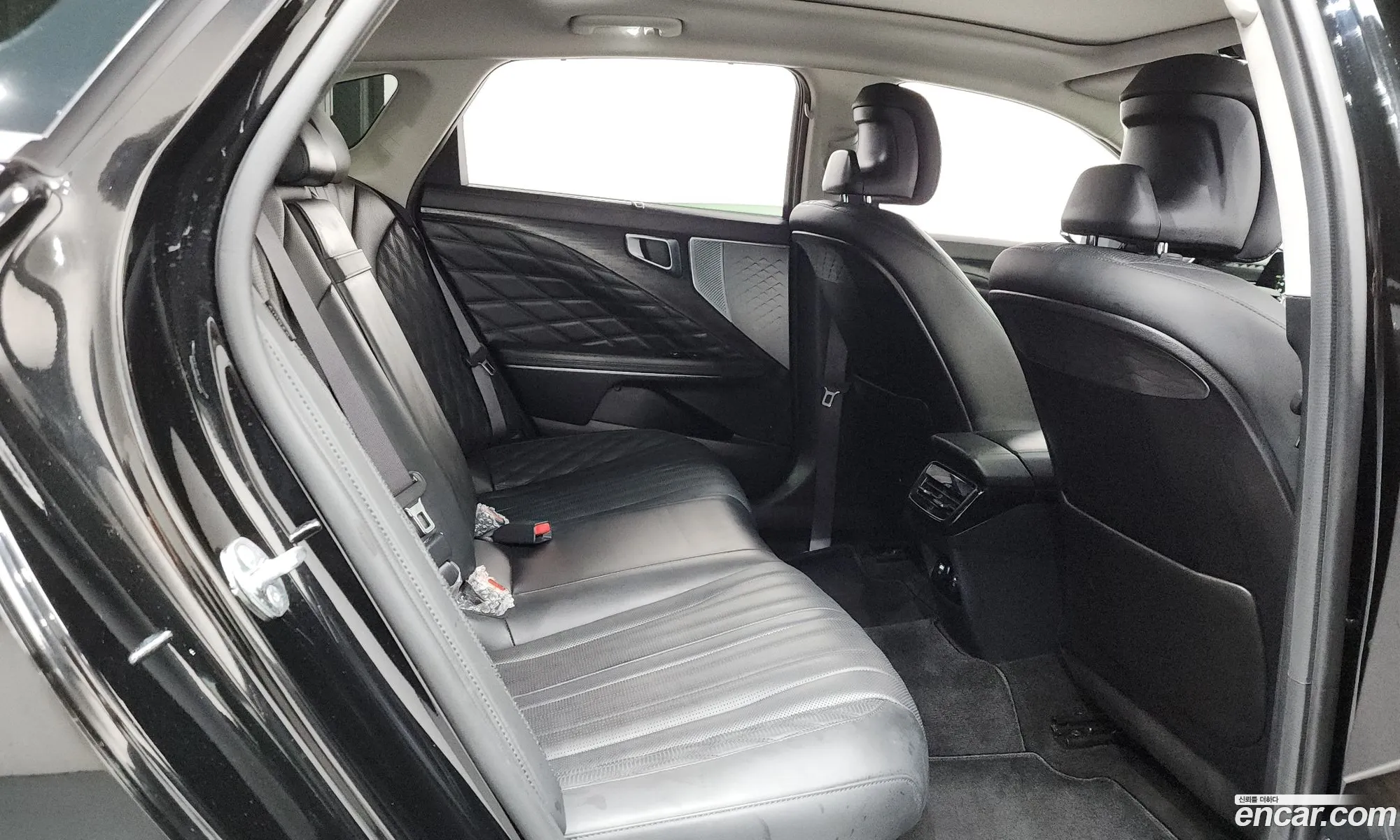 Kia K8 Hybrid 2022 — 2