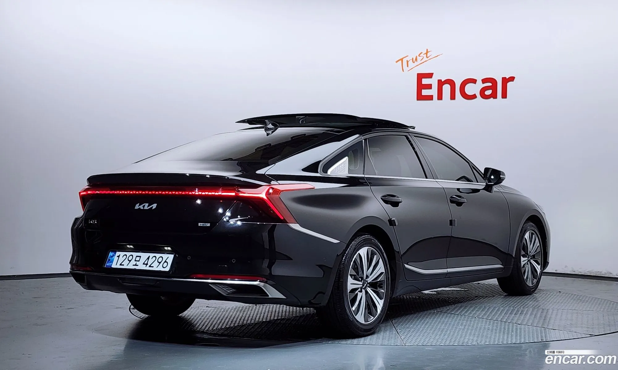 Kia K8 Hybrid 2022 — 5