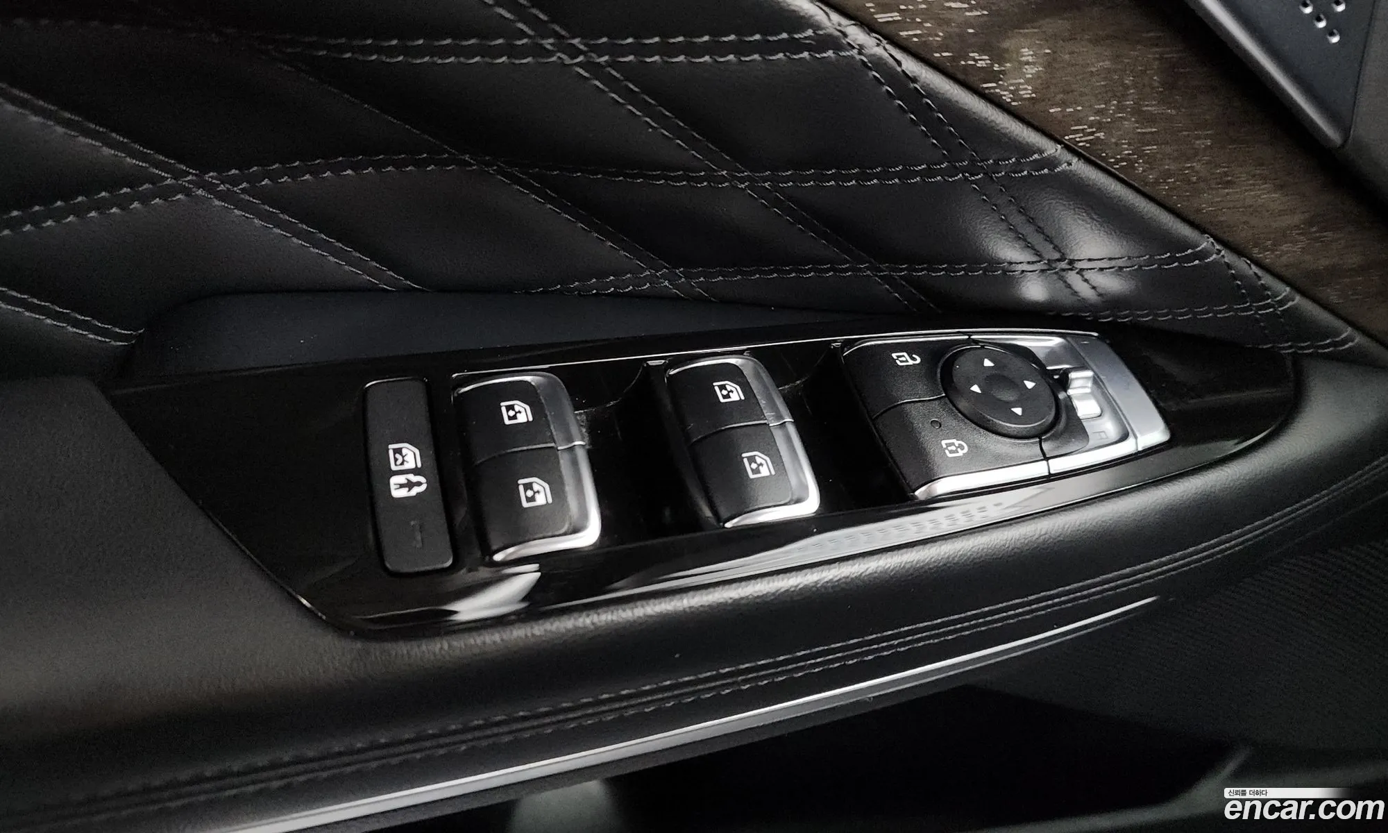 Kia K8 Hybrid 2022 — 27