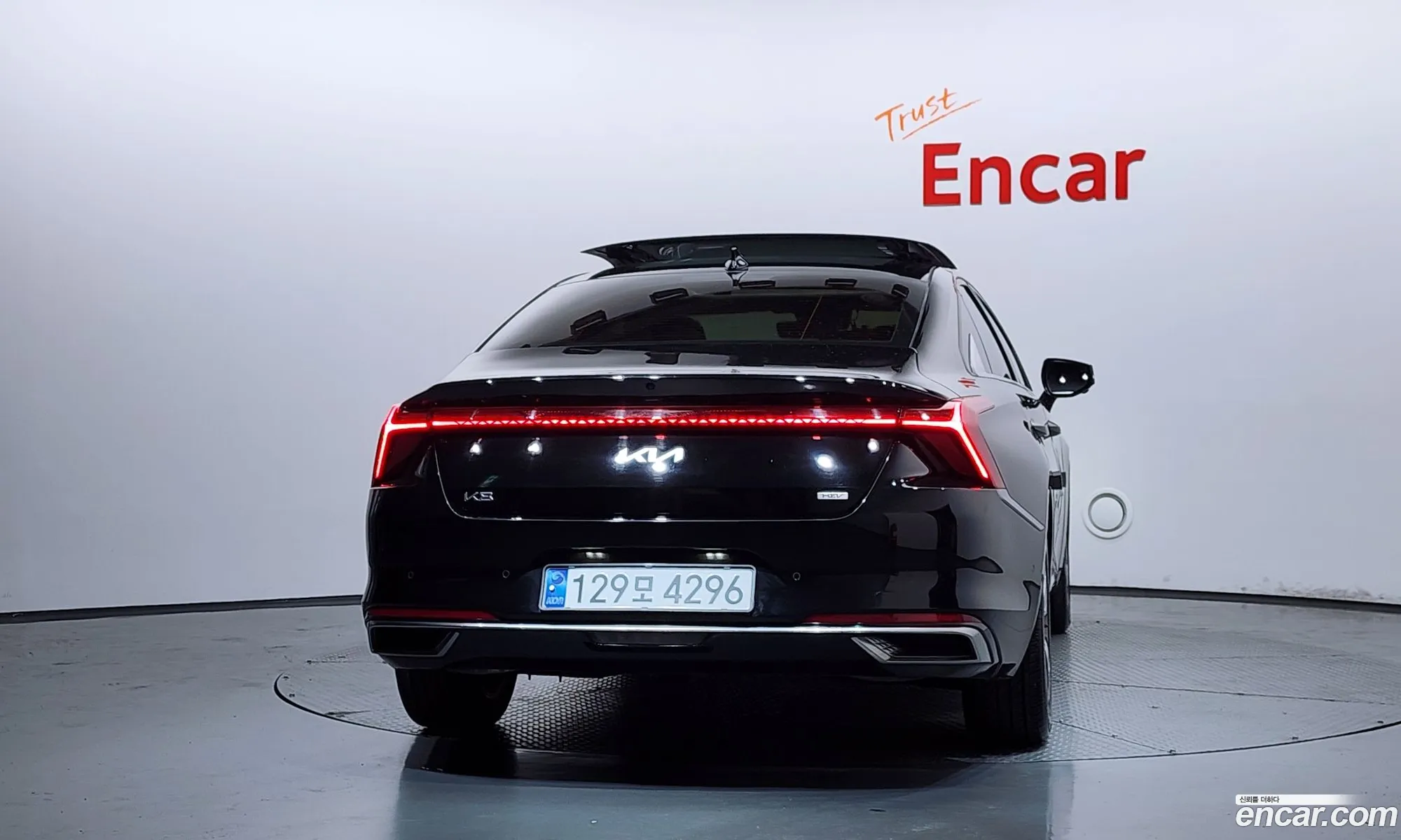 Kia K8 Hybrid 2022 — 8