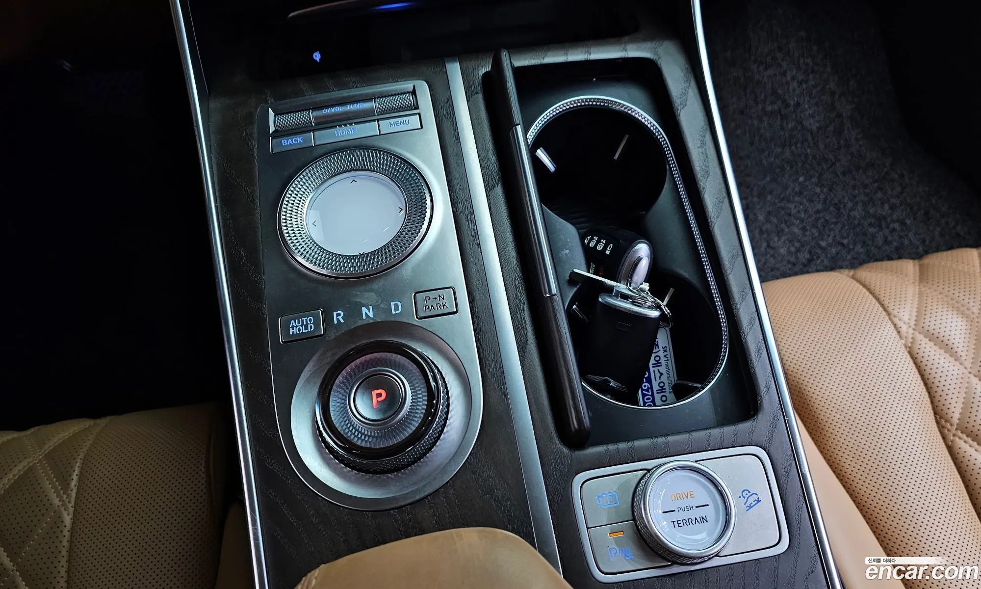 Genesis GV80 2022 KMTHA81BDNU107833 — 30