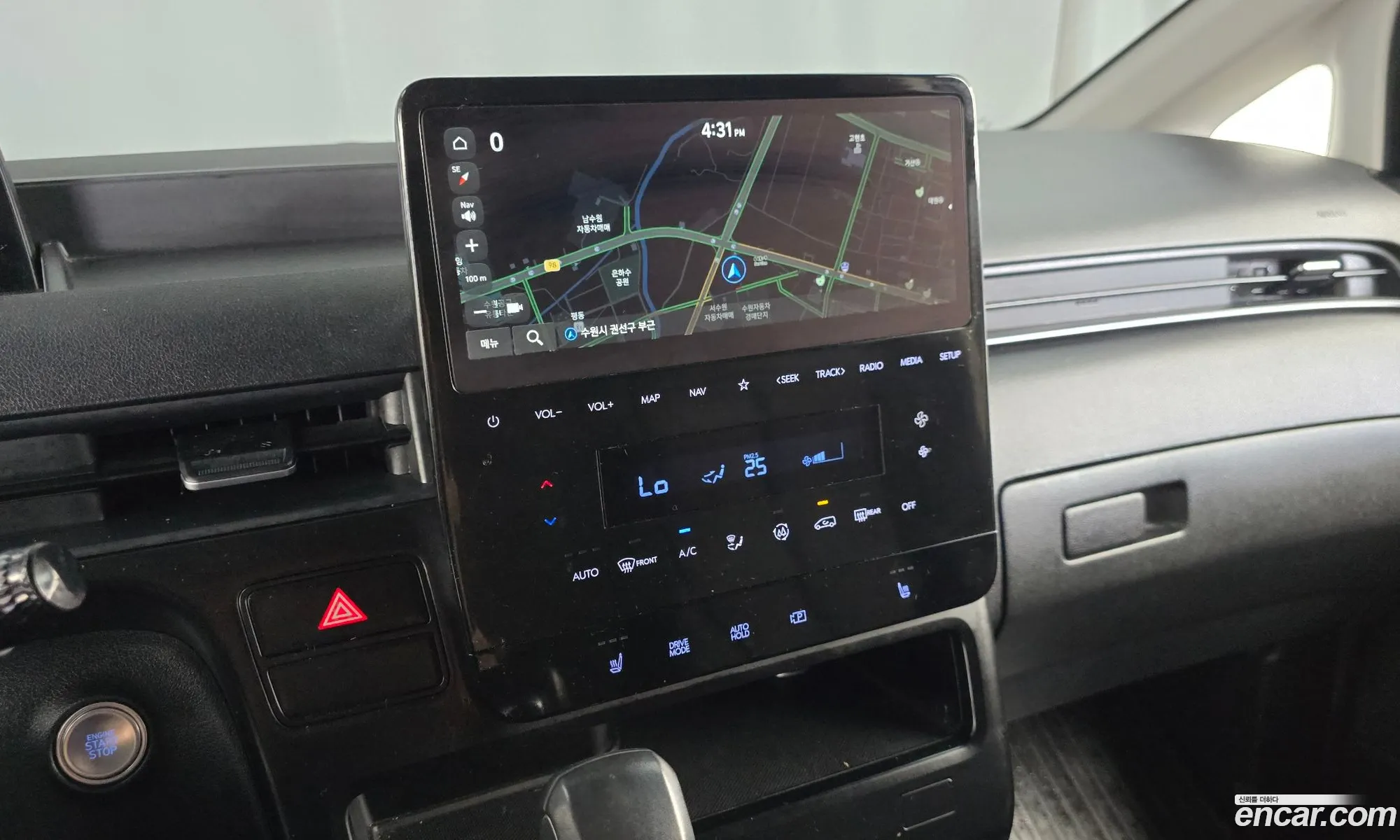 Hyundai Staria 2023 — 14