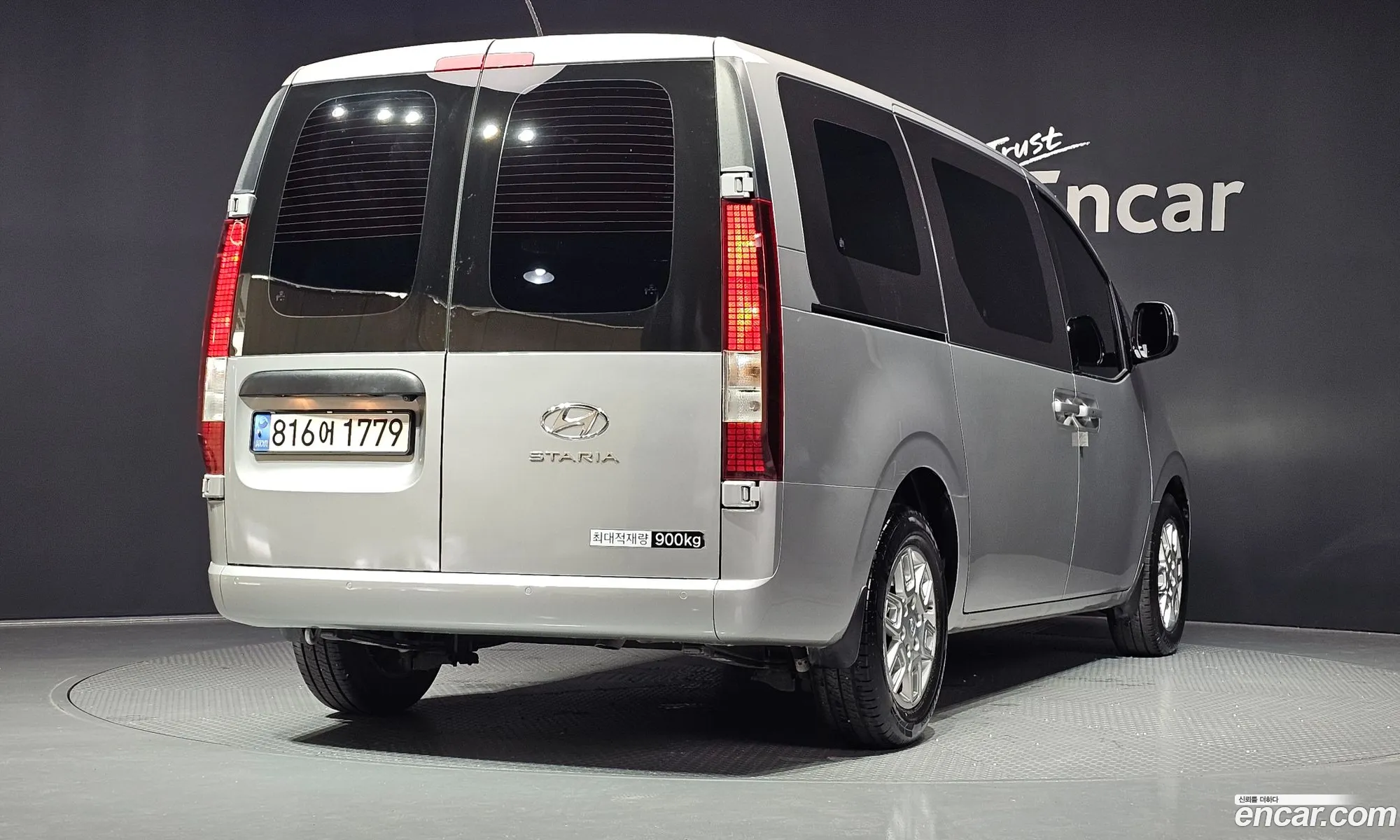 Hyundai Staria 2023 — 29