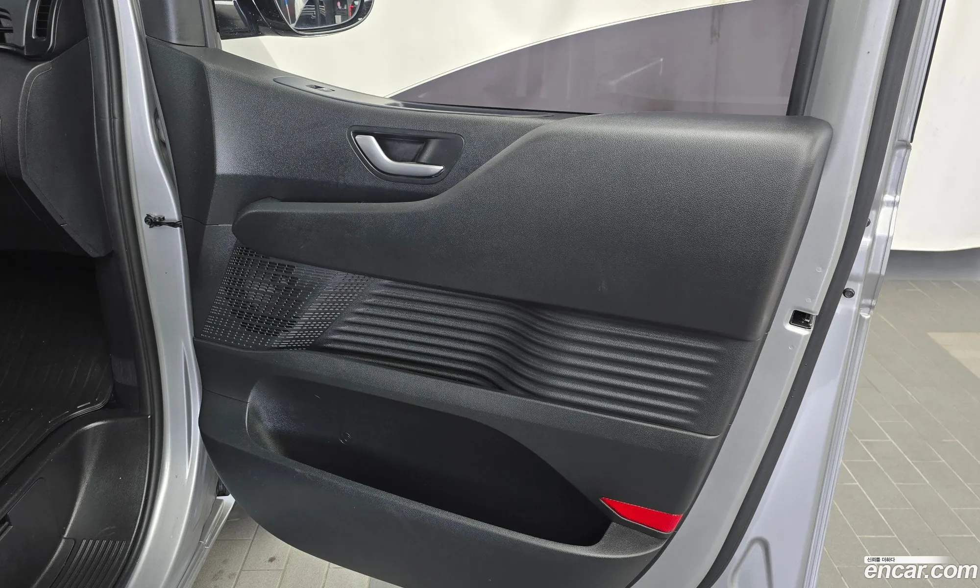 Hyundai Staria 2023 — 23