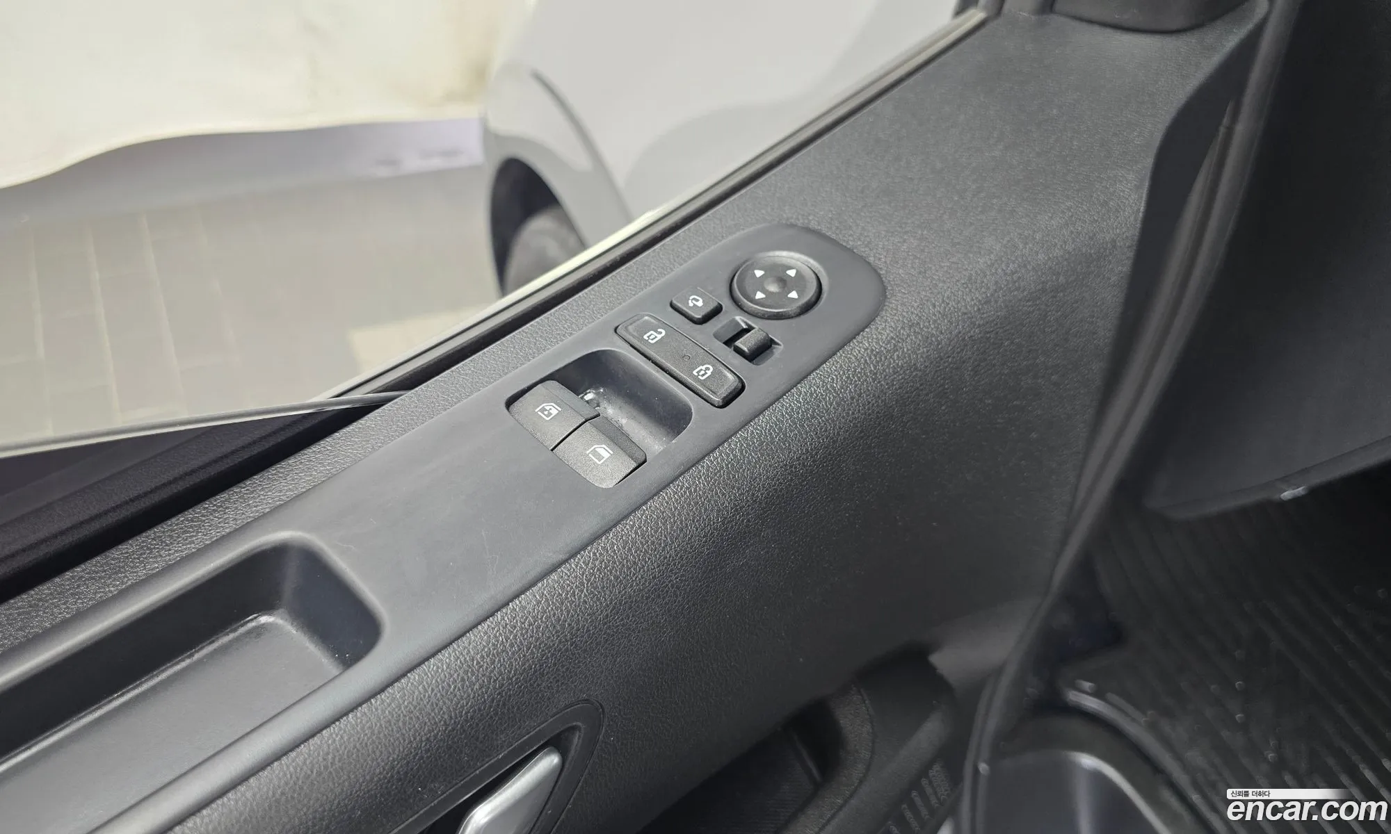 Hyundai Staria 2023 — 8