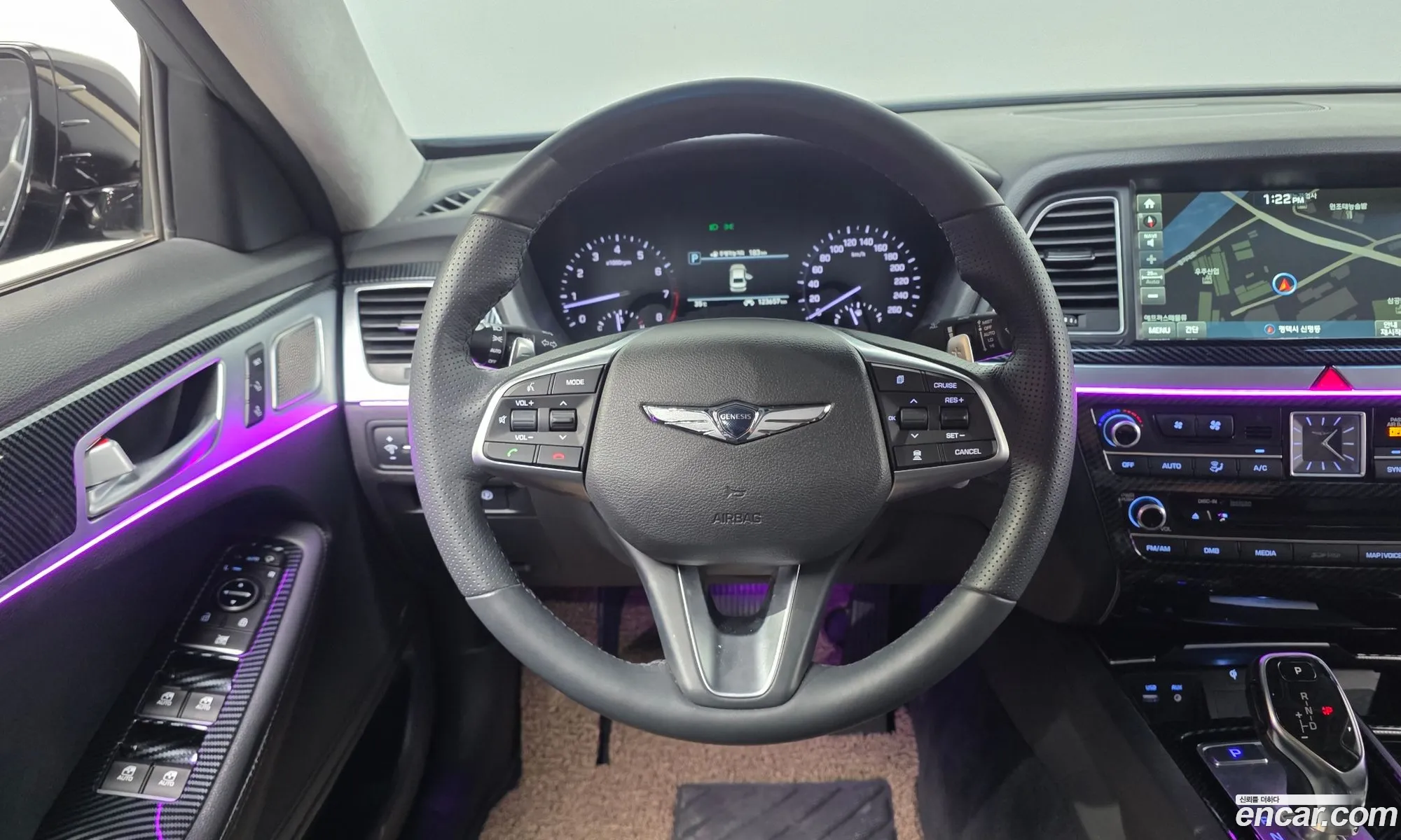 Genesis G80 2017 KMHGM41DDHU226220 — 9