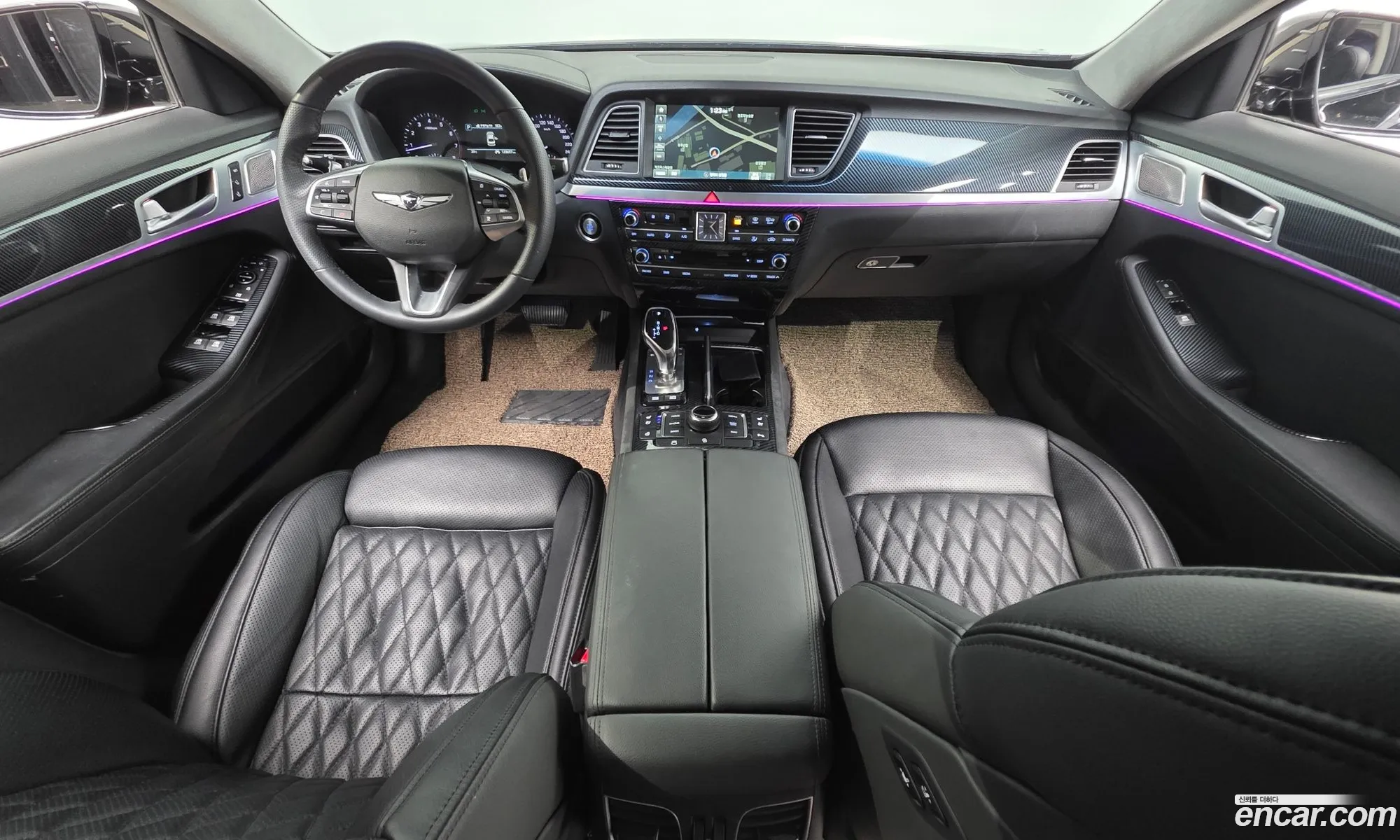 Genesis G80 2017 KMHGM41DDHU226220 — 6