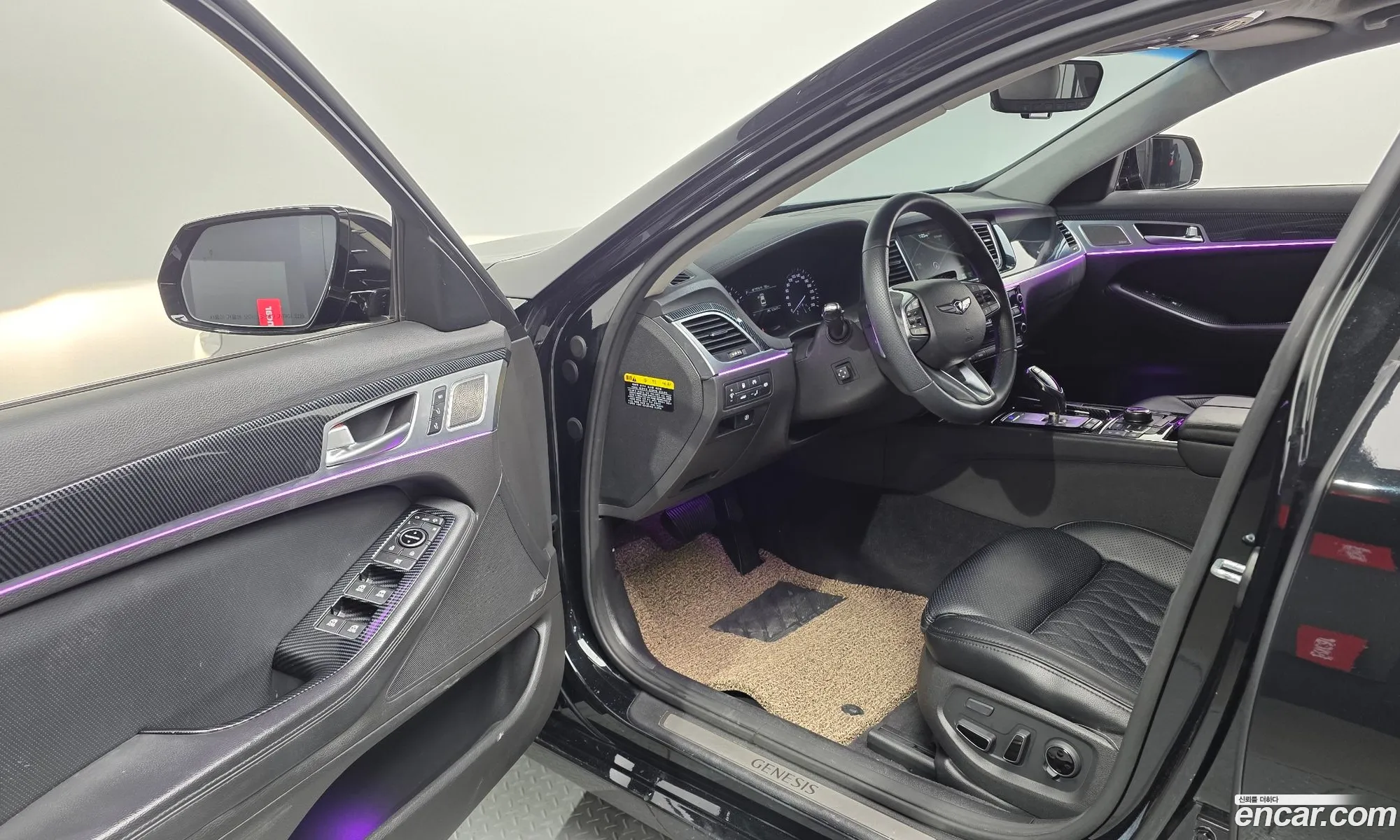 Genesis G80 2017 KMHGM41DDHU226220 — 5