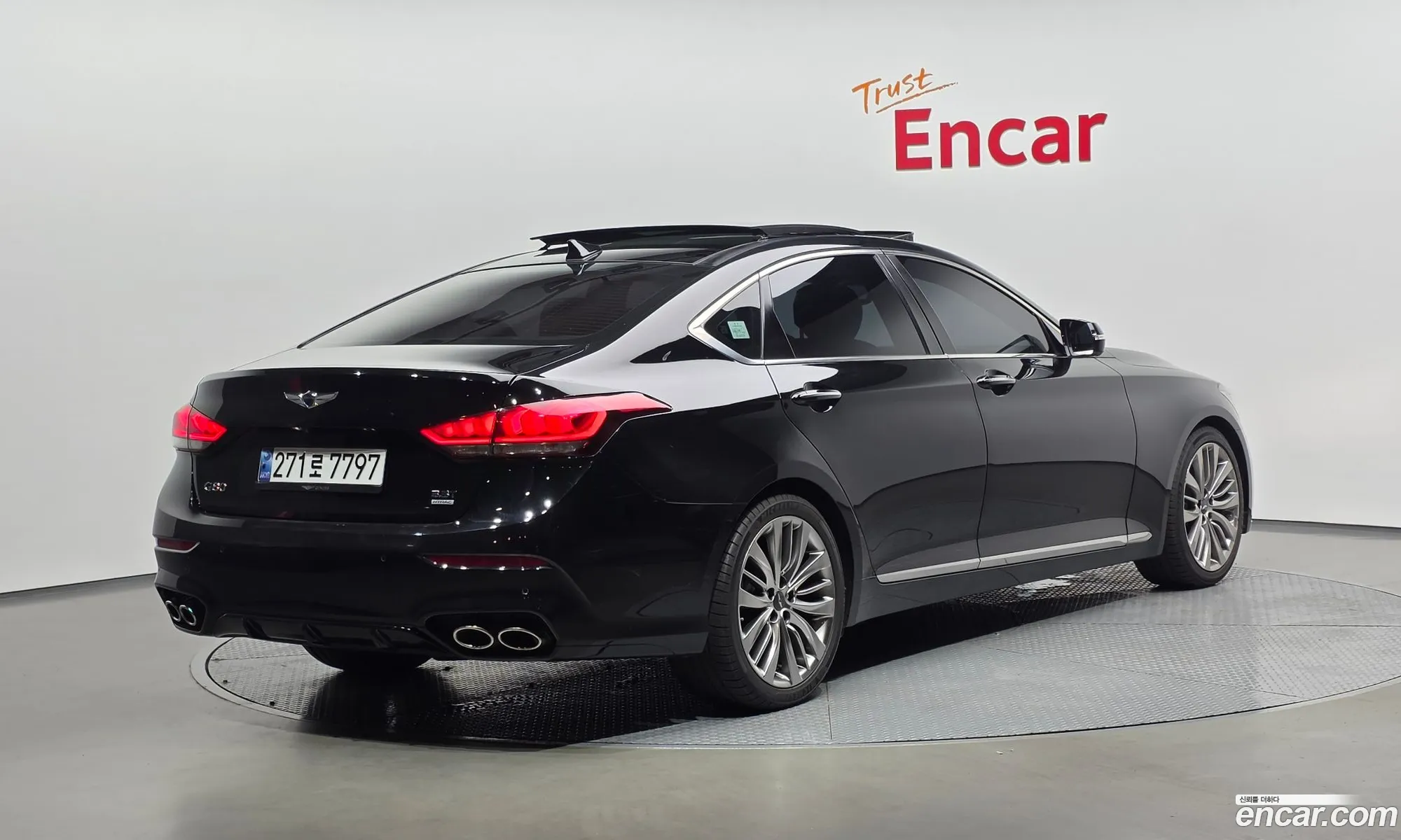 Genesis G80 2017 KMHGM41DDHU226220 — 10