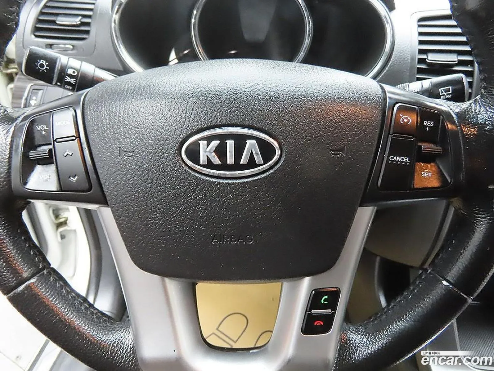 Kia Sorento R 2011 — 17