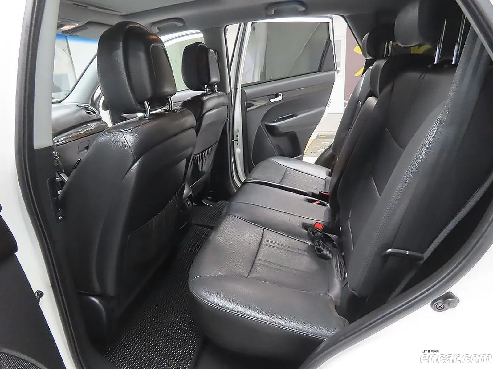 Kia Sorento R 2011 — 19