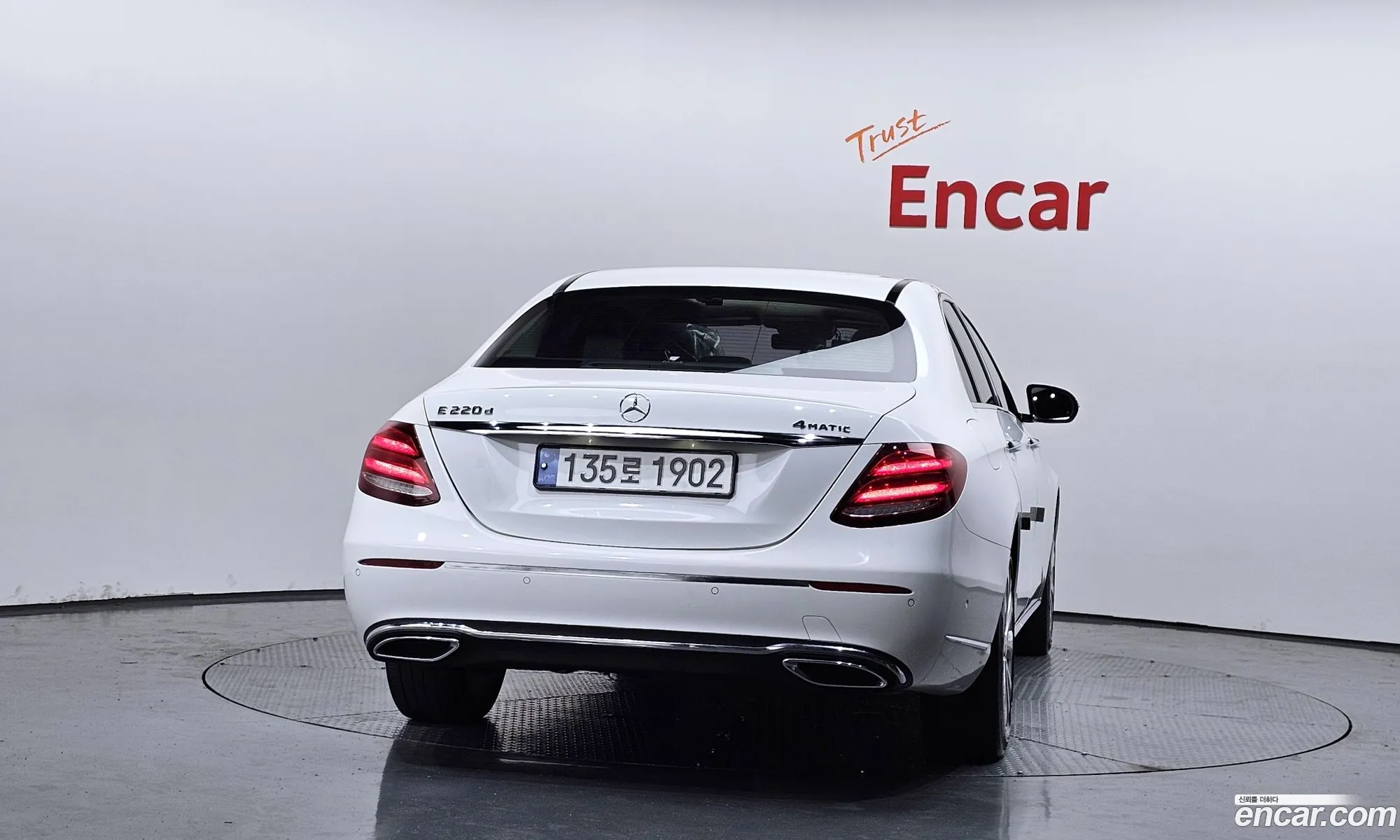 Mercedes-Benz E-Class W213 2016 WDDZF0EB7HA045318 — 17
