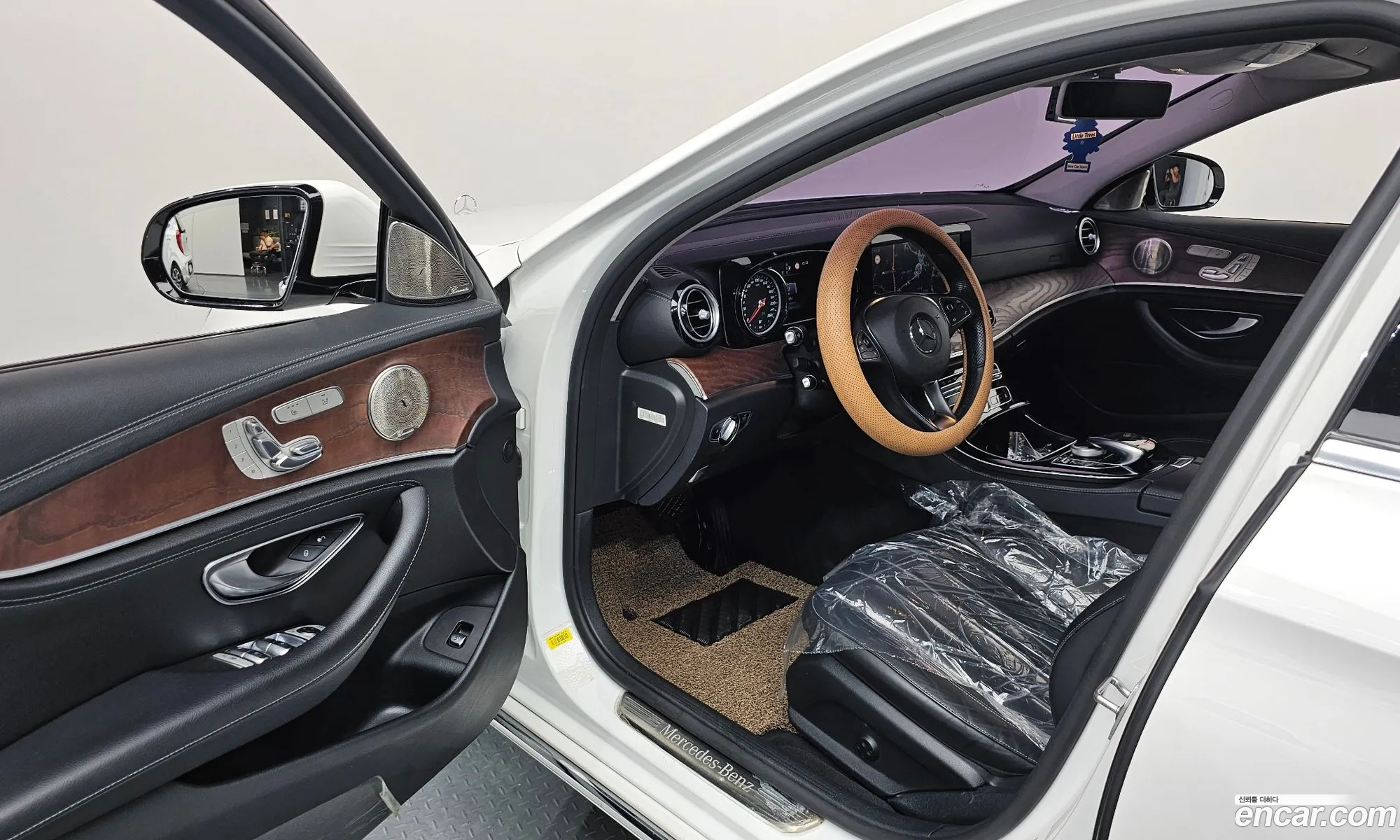Mercedes-Benz E-Class W213 2016 WDDZF0EB7HA045318 — 15