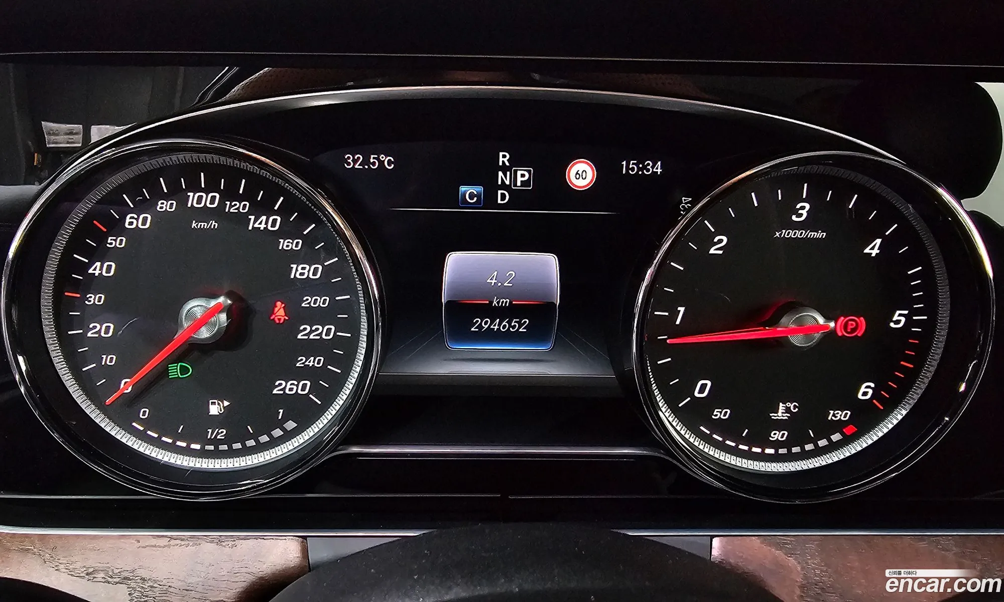 Mercedes-Benz E-Class W213 2016 WDDZF0EB7HA045318 — 2