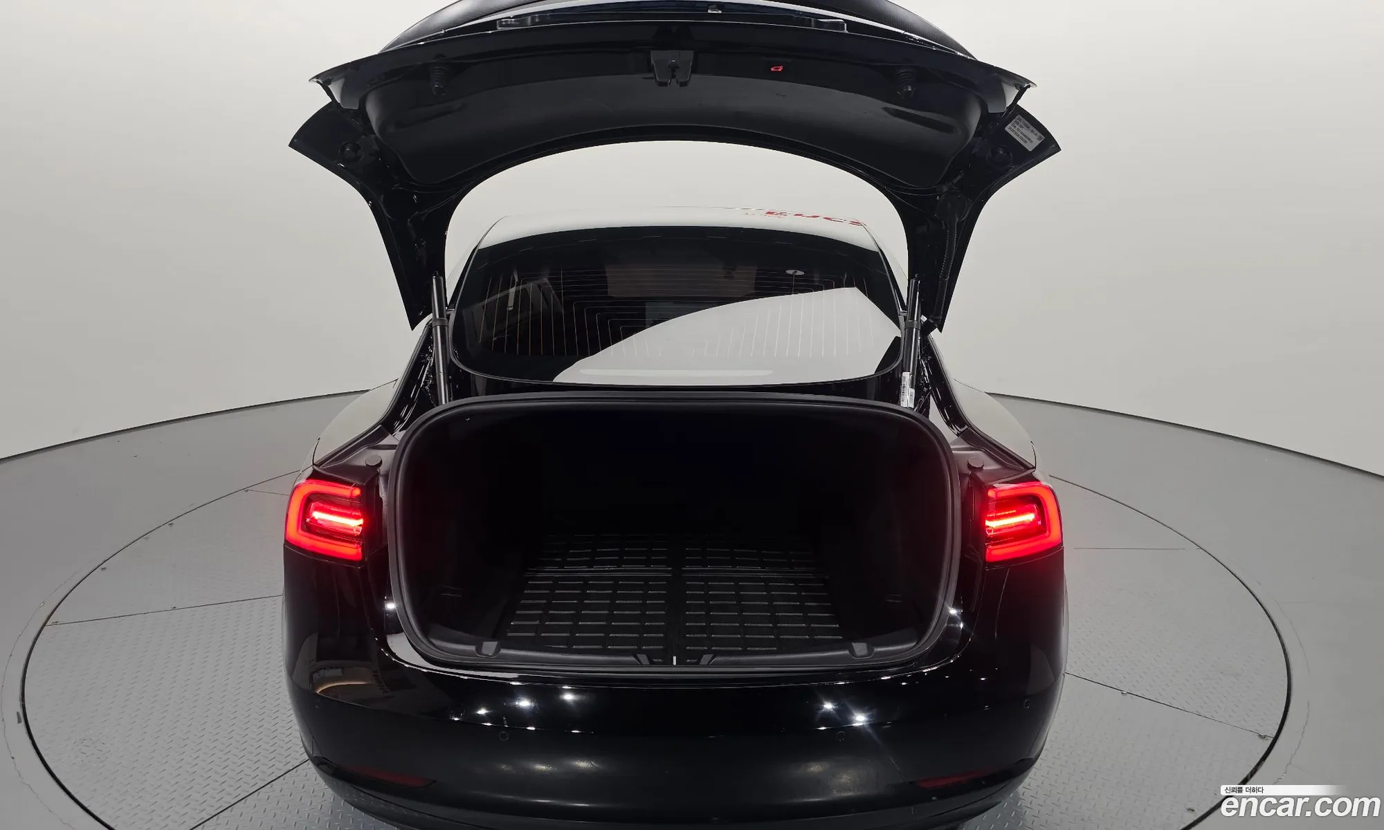 Tesla Model 3 2020 — 12
