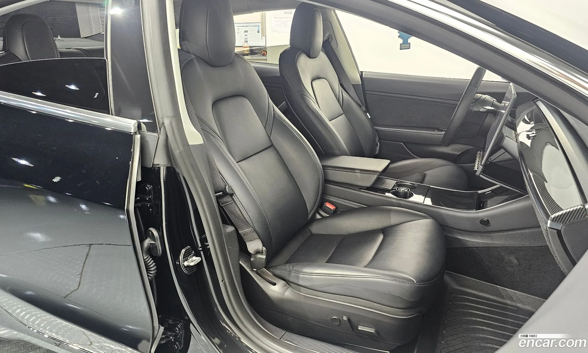 Tesla Model 3 2020 — 35