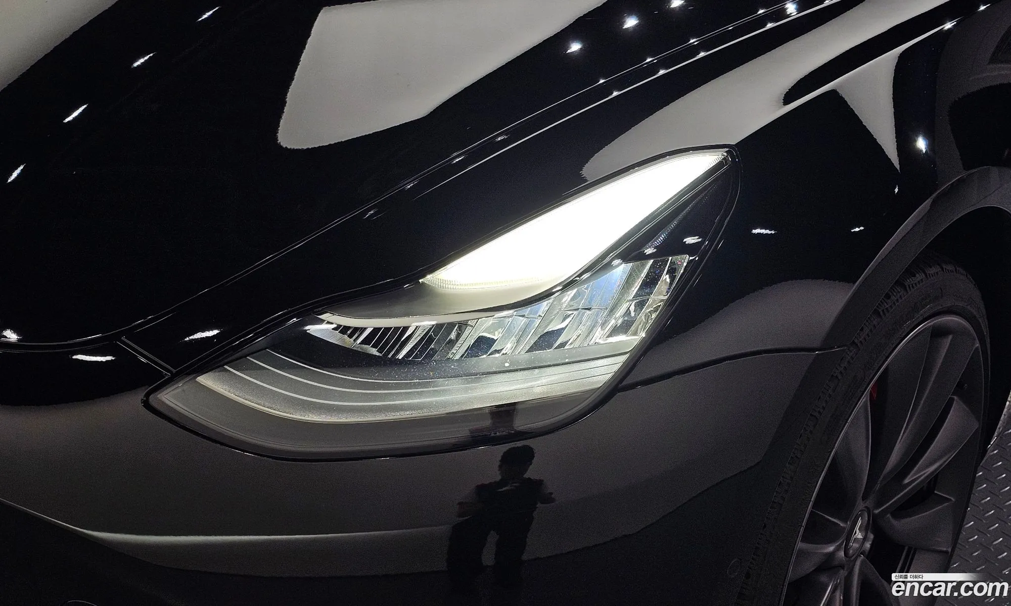 Tesla Model 3 2020 — 25