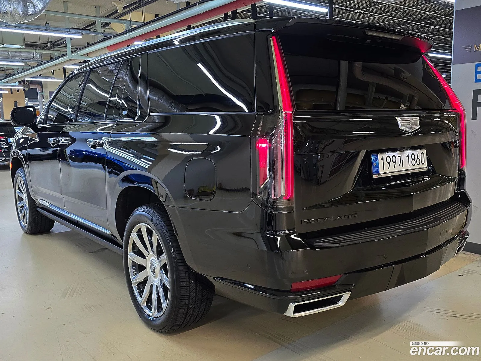 Cadillac Escalade 2022 — 13