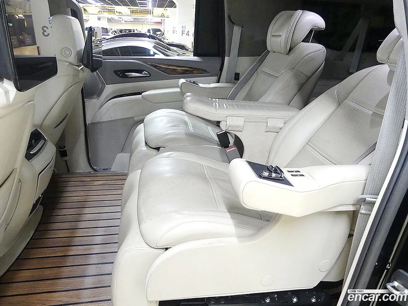Cadillac Escalade 2022 — 15