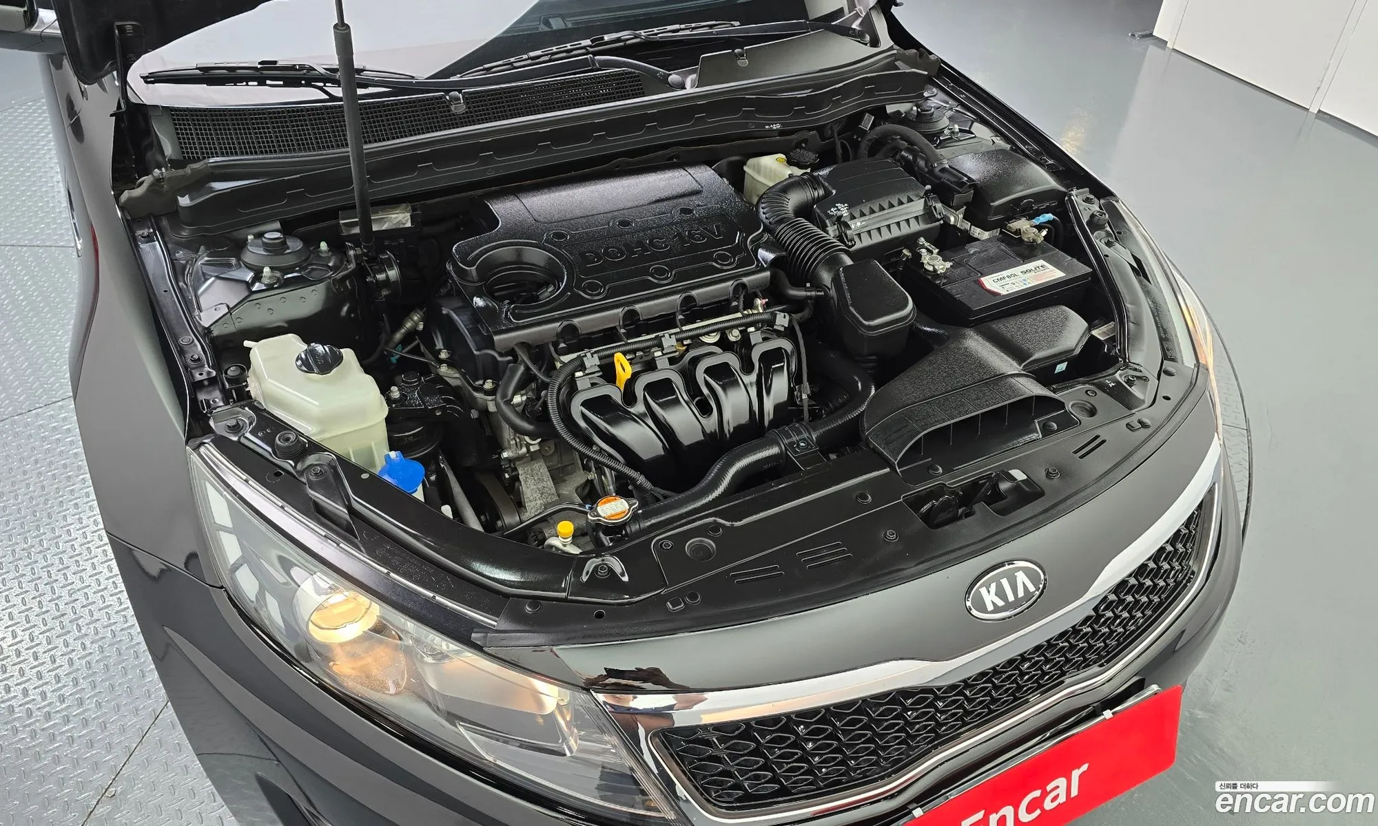 Kia K5 2010 KNAGN411BBA045904 — 8