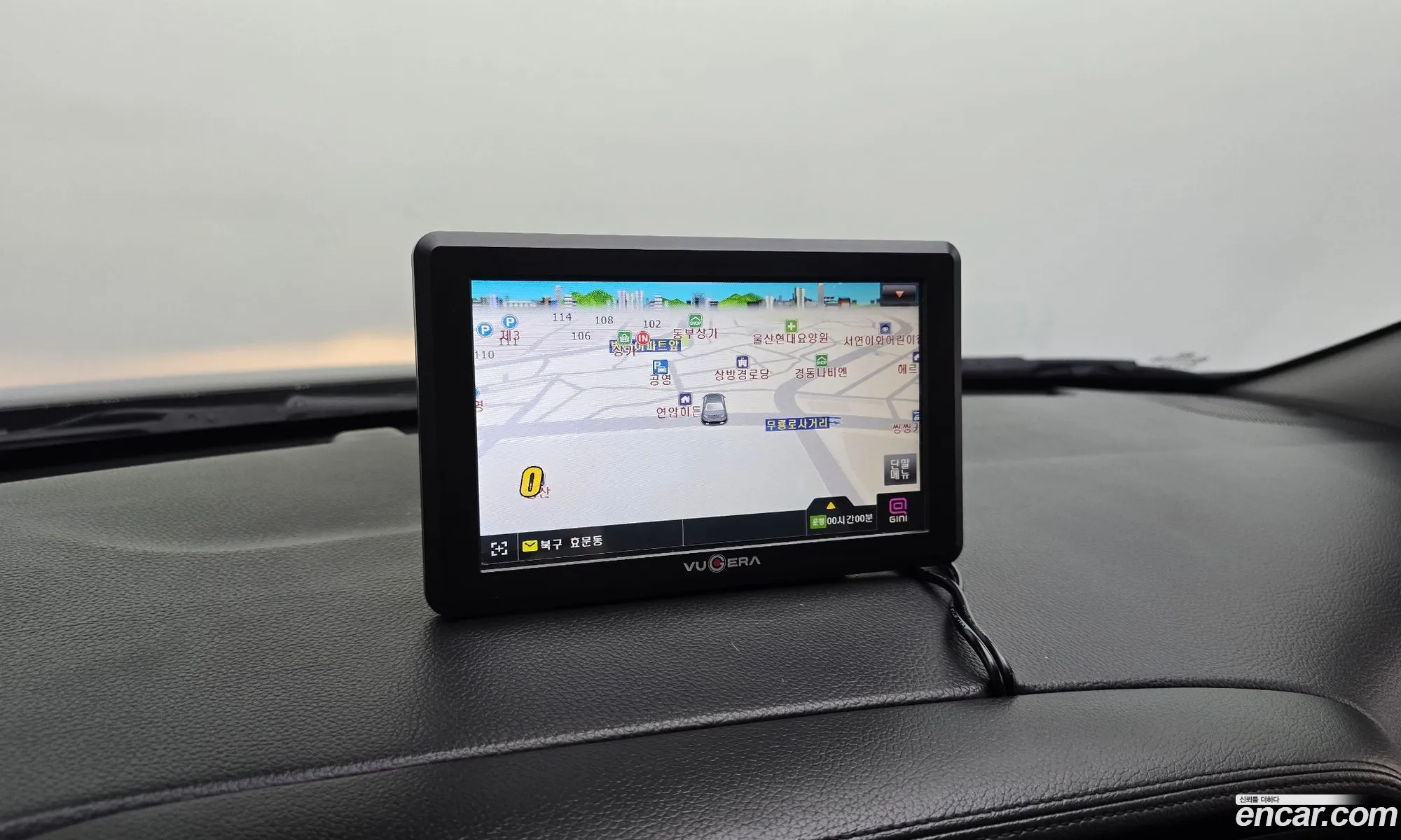 Kia K5 2010 KNAGN411BBA045904 — 20