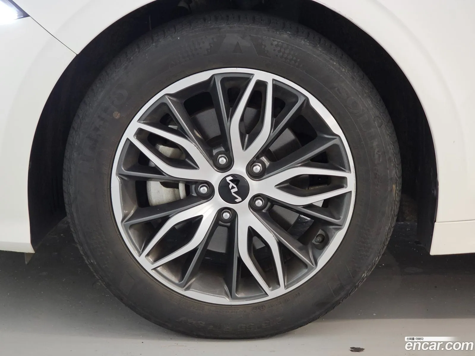 Kia K5 2023 — 20