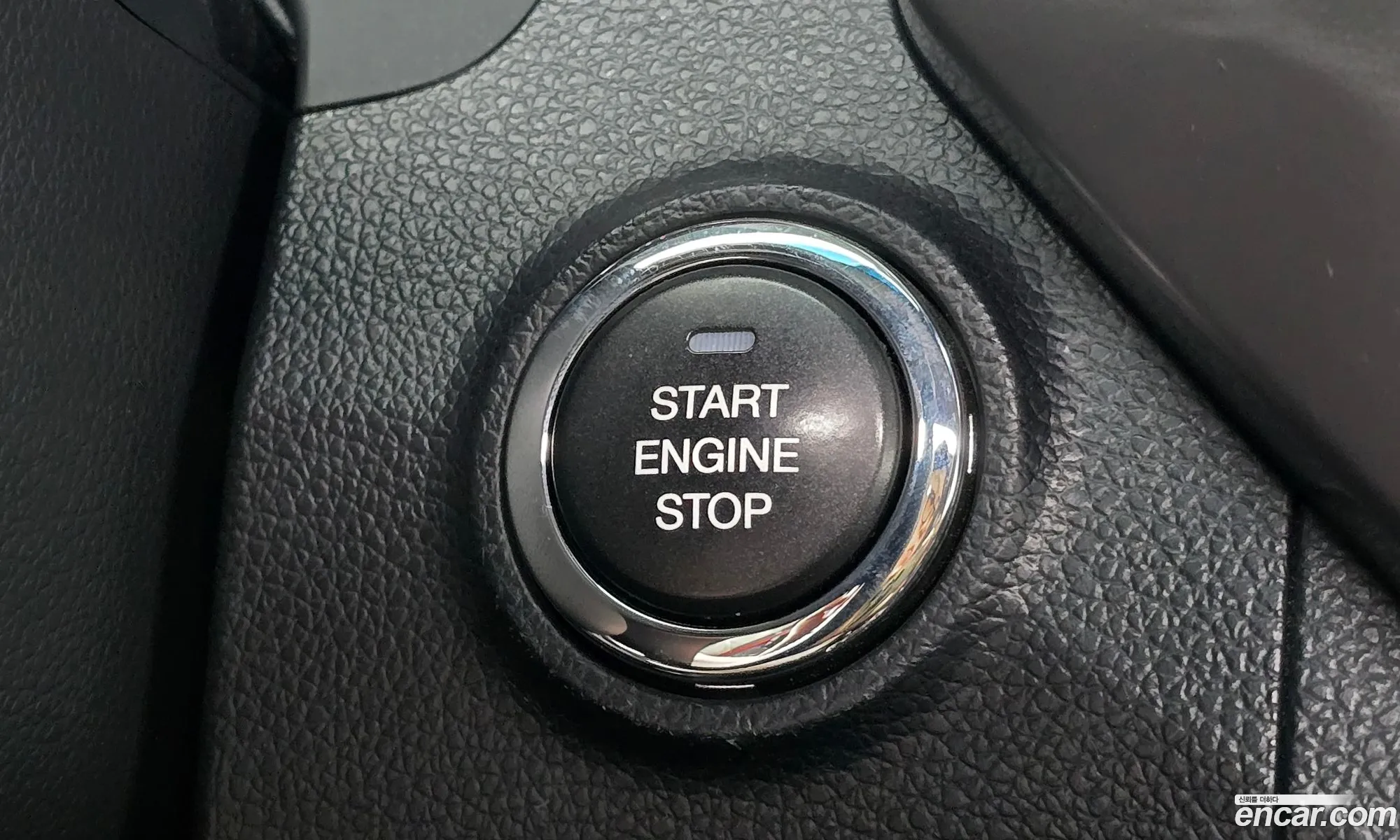 KG Mobility (SsangYong) Tivoli 2016 — 24