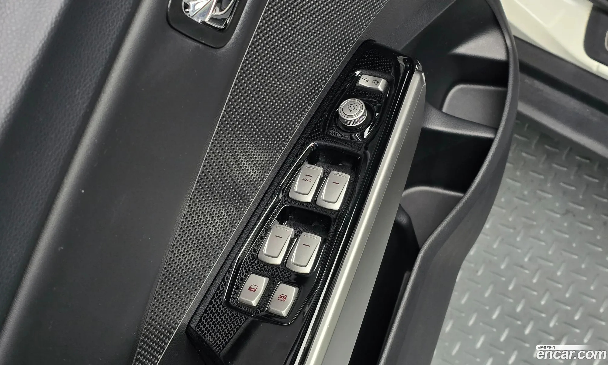 KG Mobility (SsangYong) Tivoli 2016 — 28
