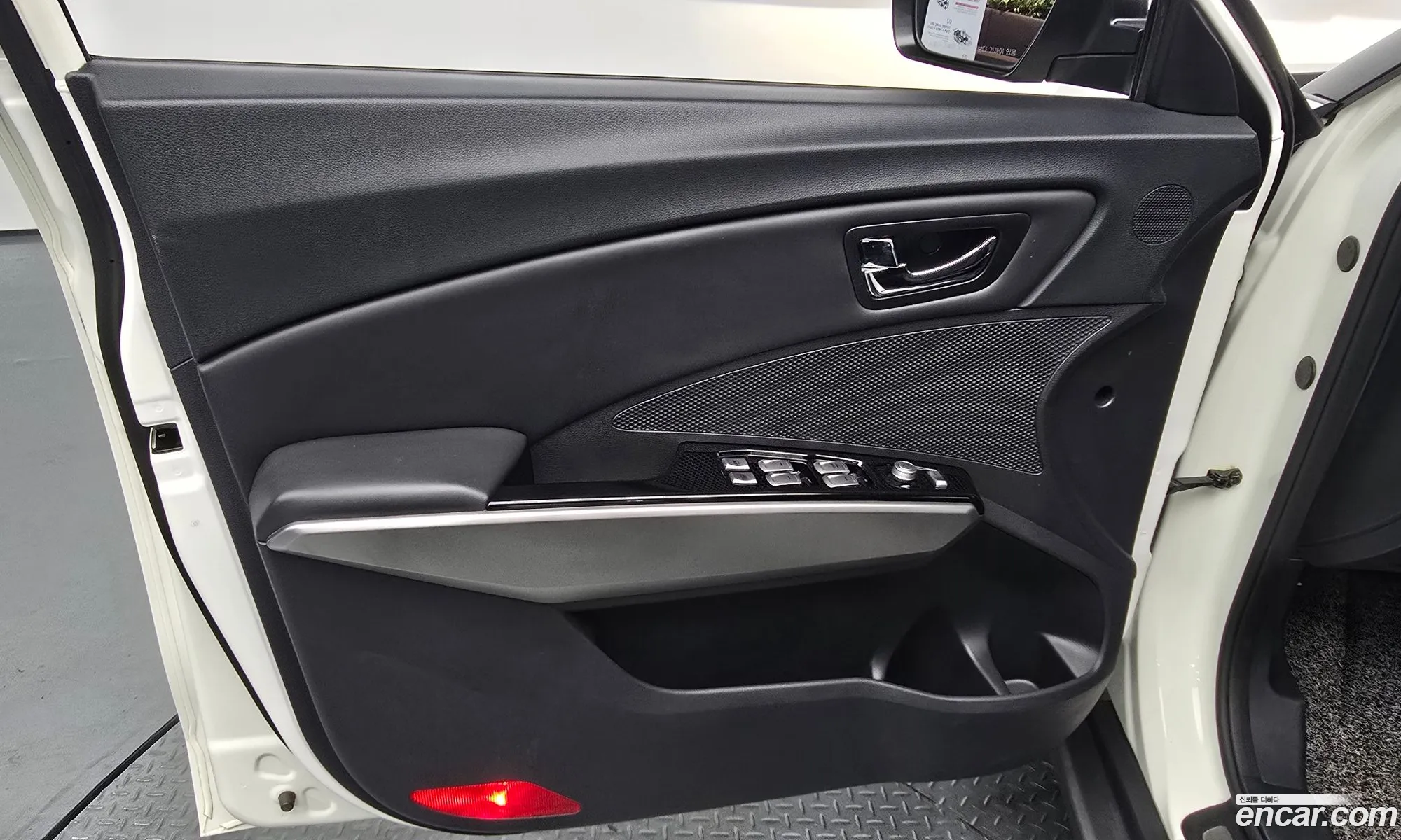 KG Mobility (SsangYong) Tivoli 2016 — 18