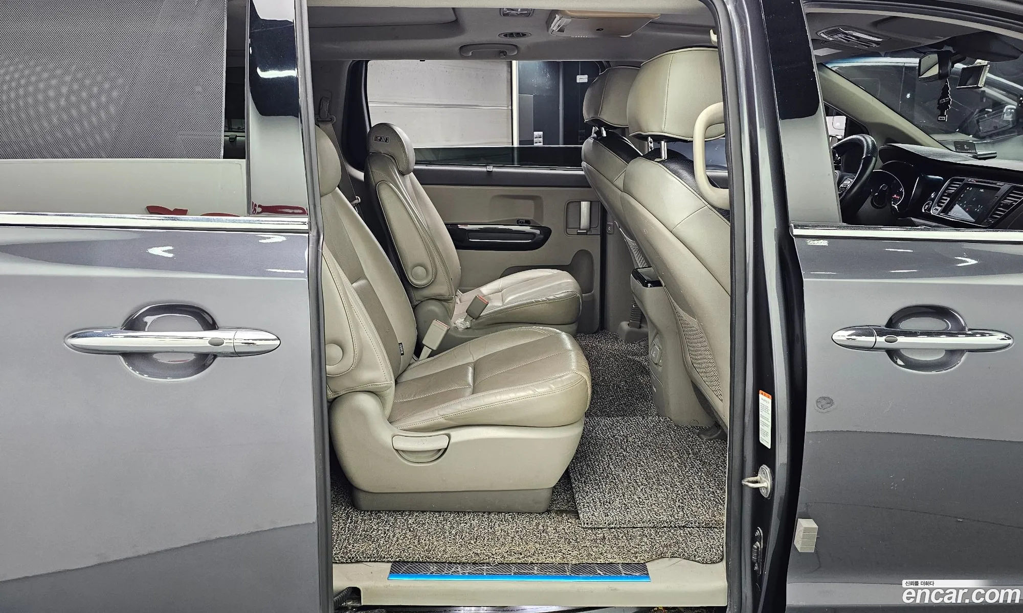 Kia Carnival 2015 KNAME81ABFS064094 — 24