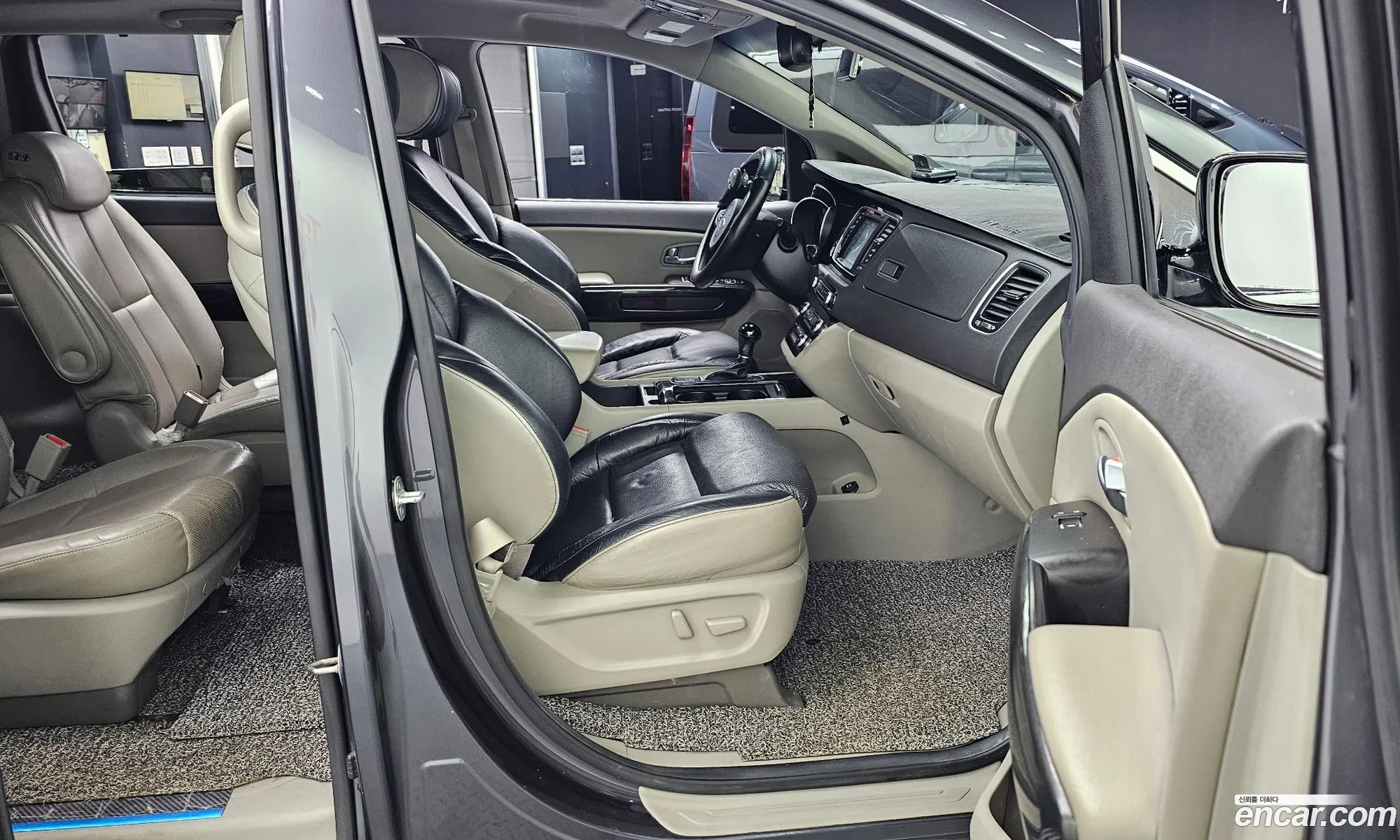 Kia Carnival 2015 KNAME81ABFS064094 — 15