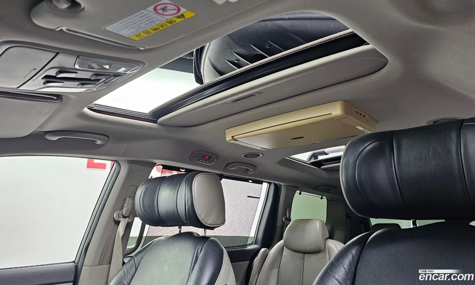 Kia Carnival 2015 KNAME81ABFS064094 — 3
