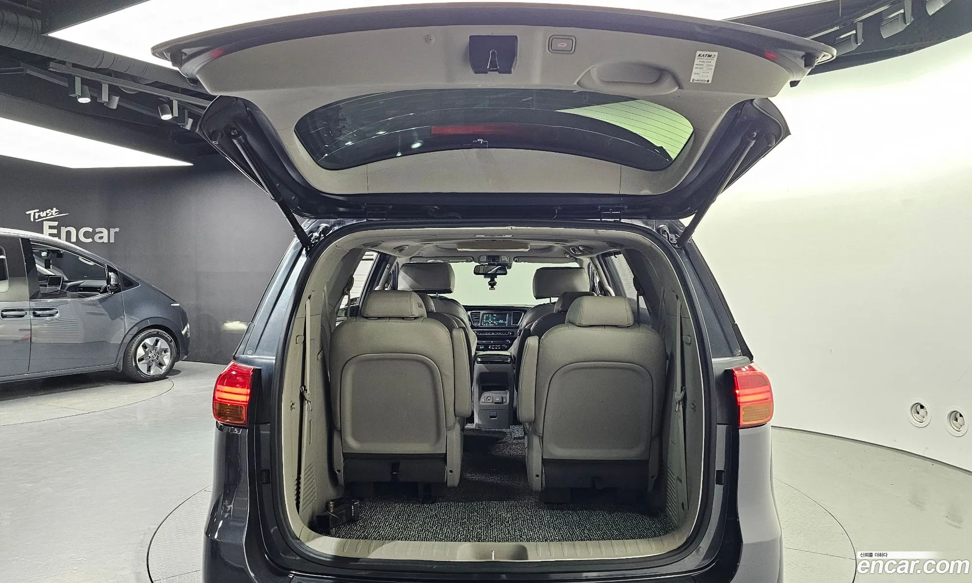 Kia Carnival 2015 KNAME81ABFS064094 — 18
