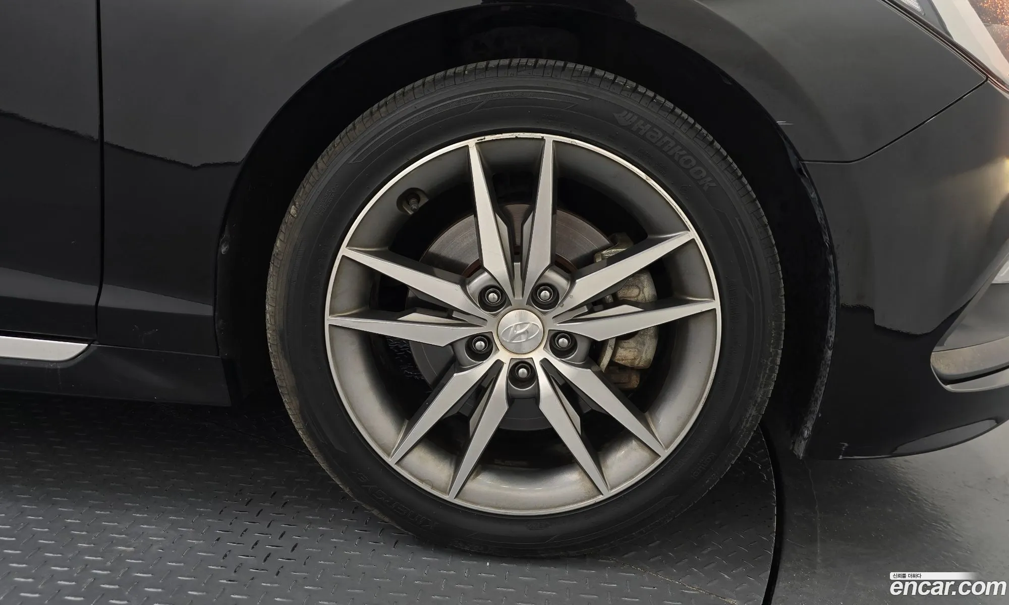 Hyundai LF Sonata 2015 KMHE341BBFA122830 — 22